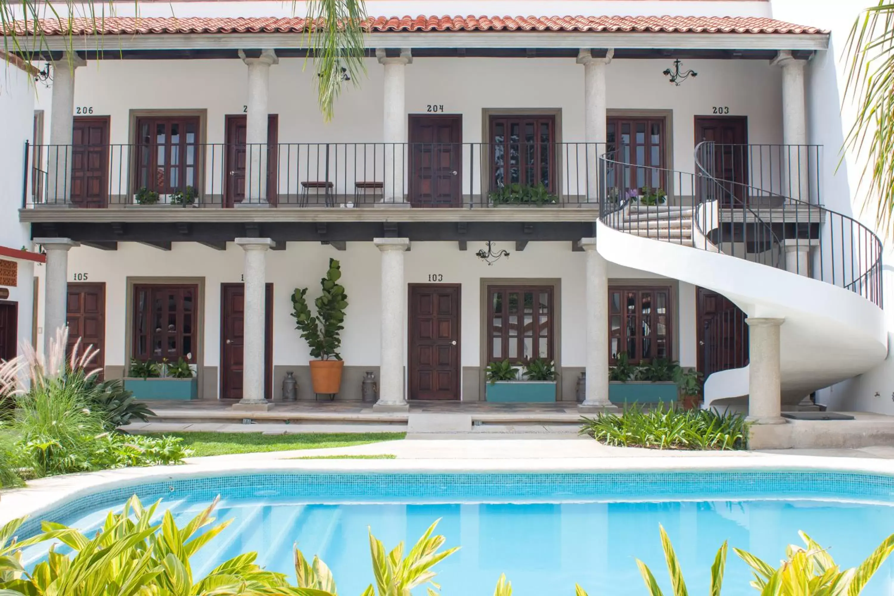 Property building, Swimming Pool in Hotel Casa del Agua