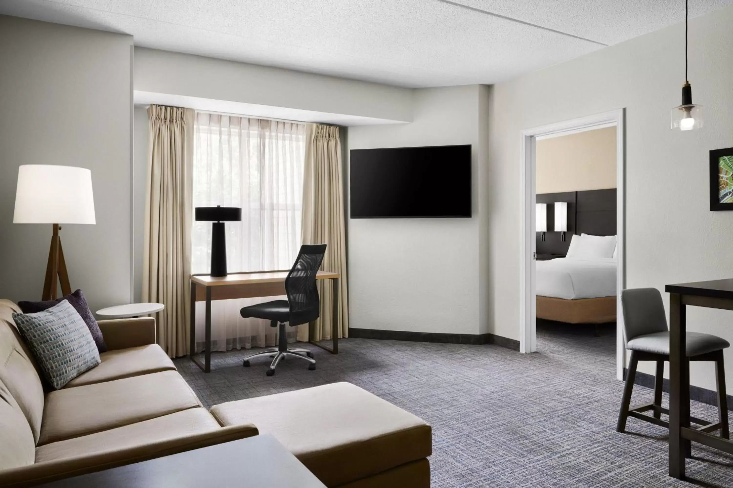 Bedroom, Seating Area in Residence Inn by Marriott Philadelphia Langhorne