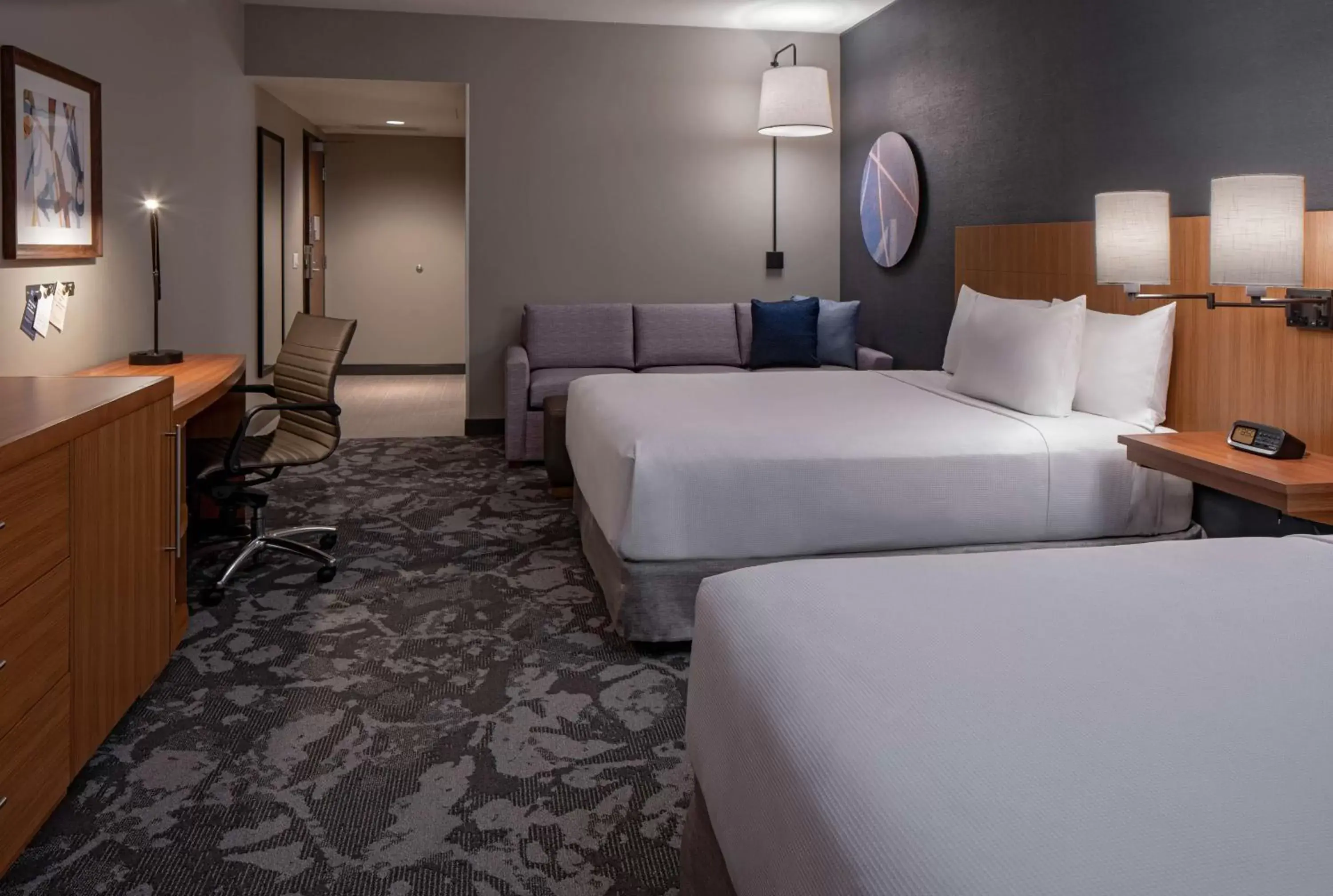 Photo of the whole room, Bed in Hyatt Place Indianapolis Downtown