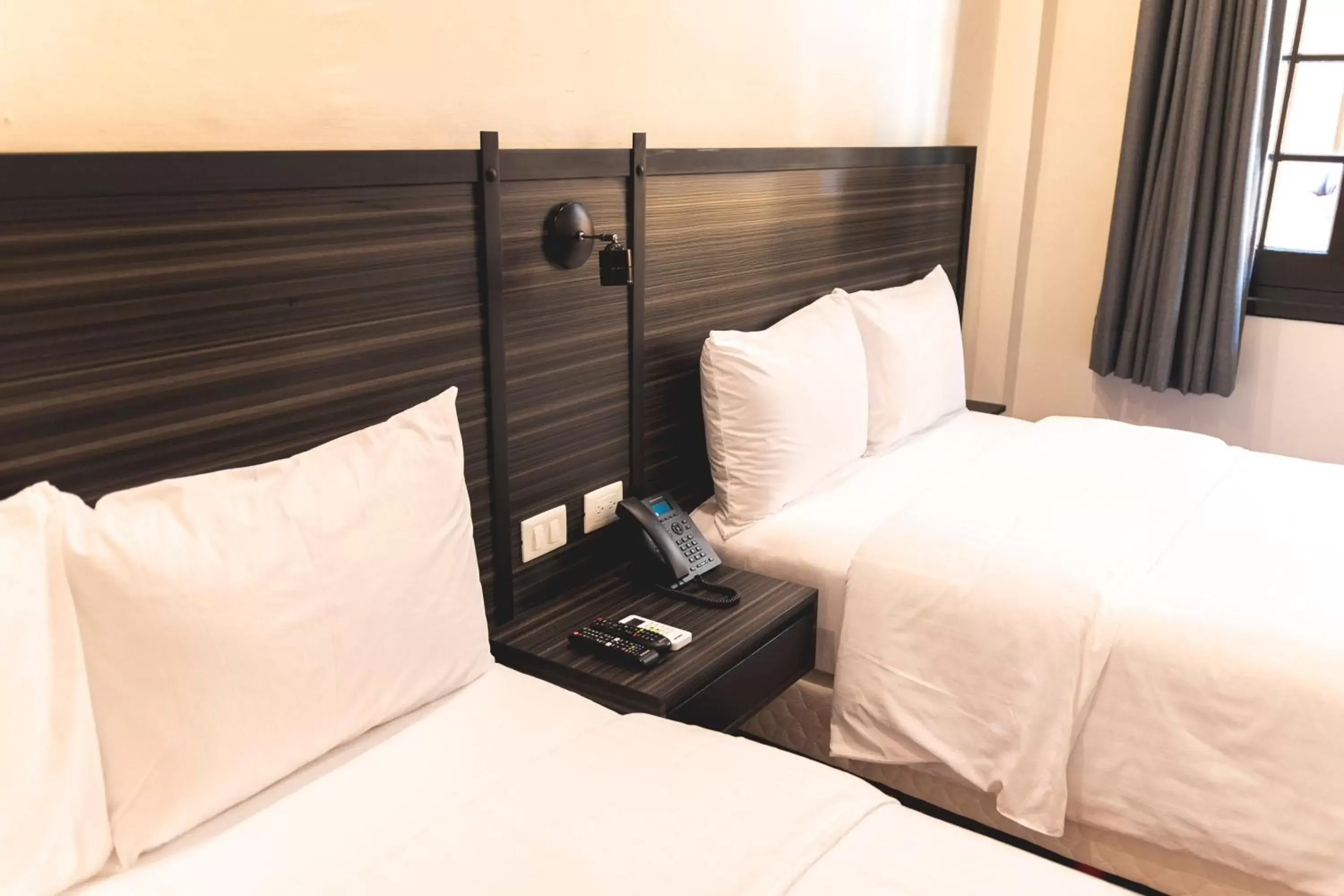 Photo of the whole room, Bed in Hotel La Nacional By Kavia Photo of the whole room, Bed in Hotel La Nacional By Kavia