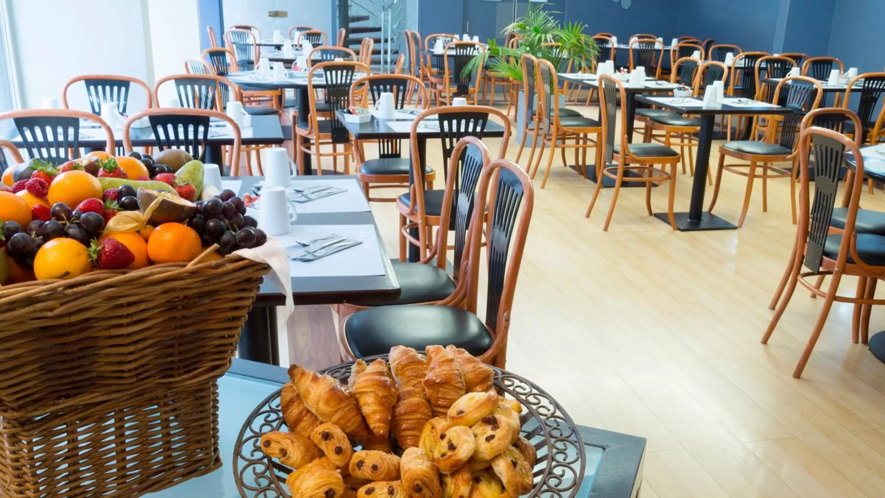 Breakfast, Restaurant/Places to Eat in Holiday Inn Resort Le Touquet