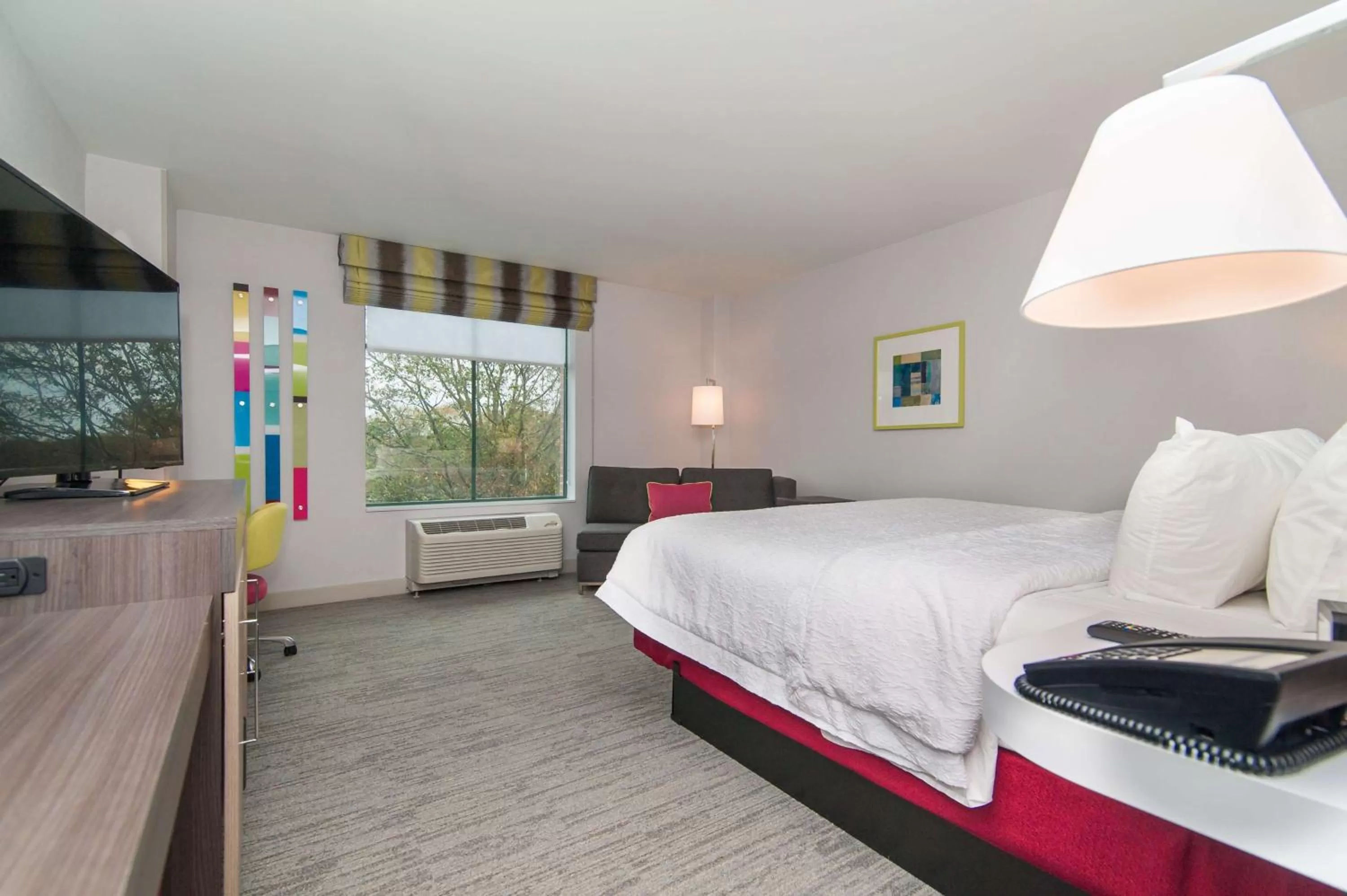 Bedroom, Bed in Hampton Inn Norwich