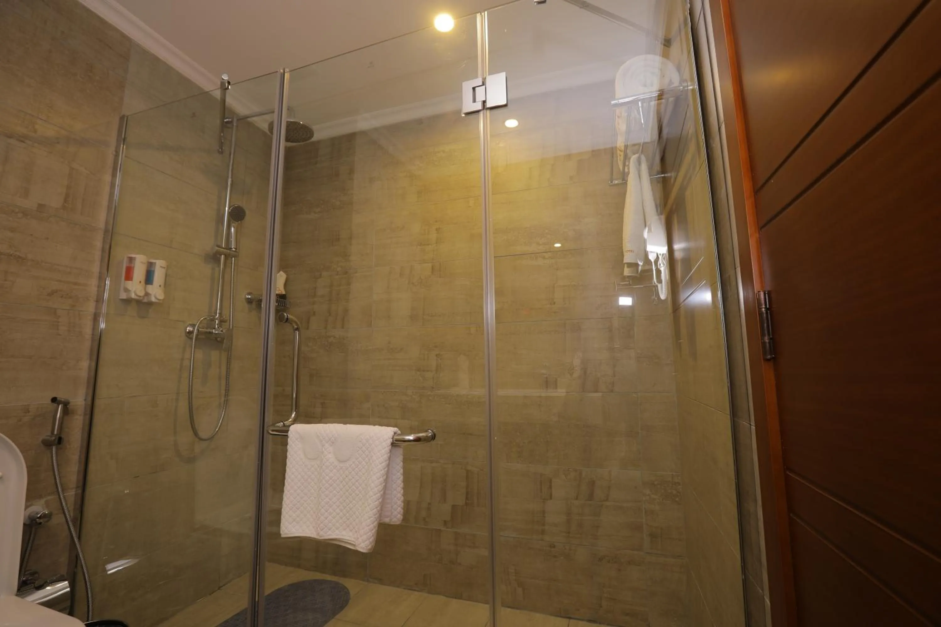 Shower in Mado Hotel