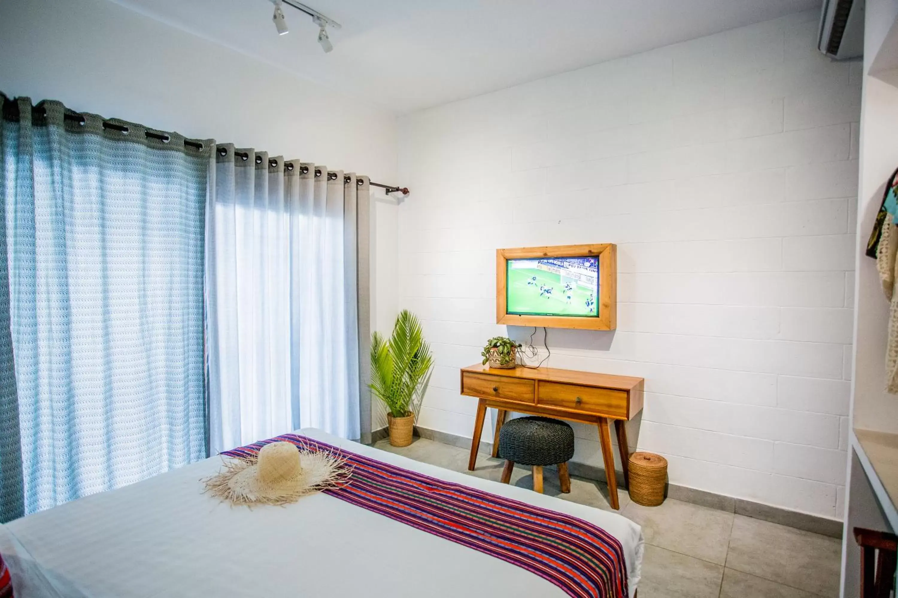 Double Room with Balcony in Abdi Hotel Double Room with Balcony in Abdi Hotel