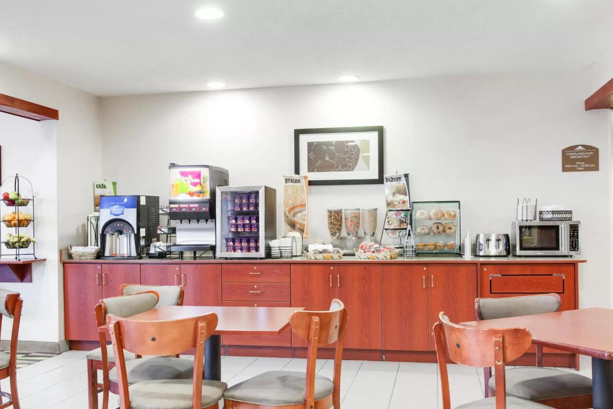 Restaurant/Places to Eat in Microtel Inn & Suites by Wyndham Olean