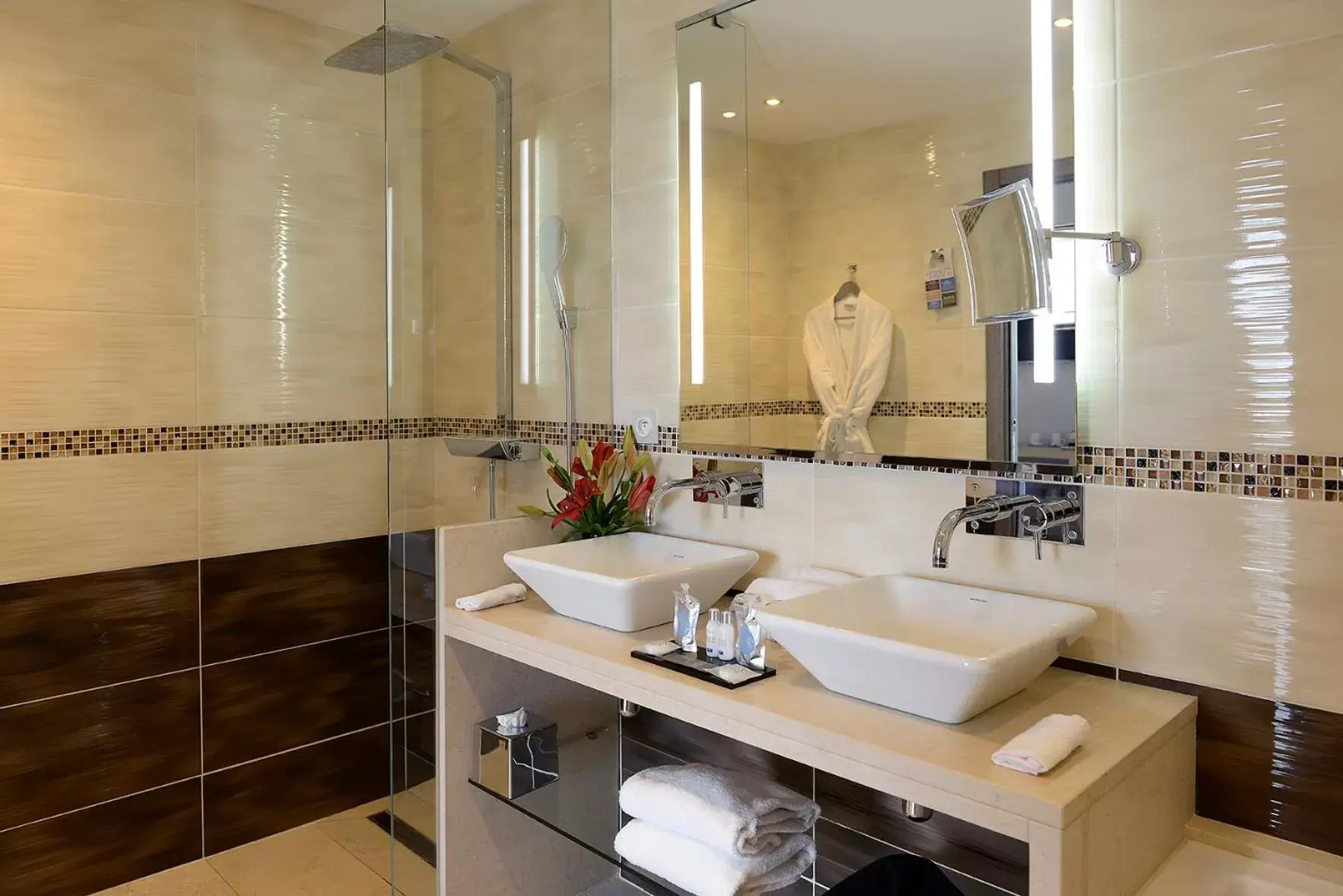 Shower, Bathroom in Kyriad Prestige Lyon Est - Saint Priest Eurexpo Hotel and SPA