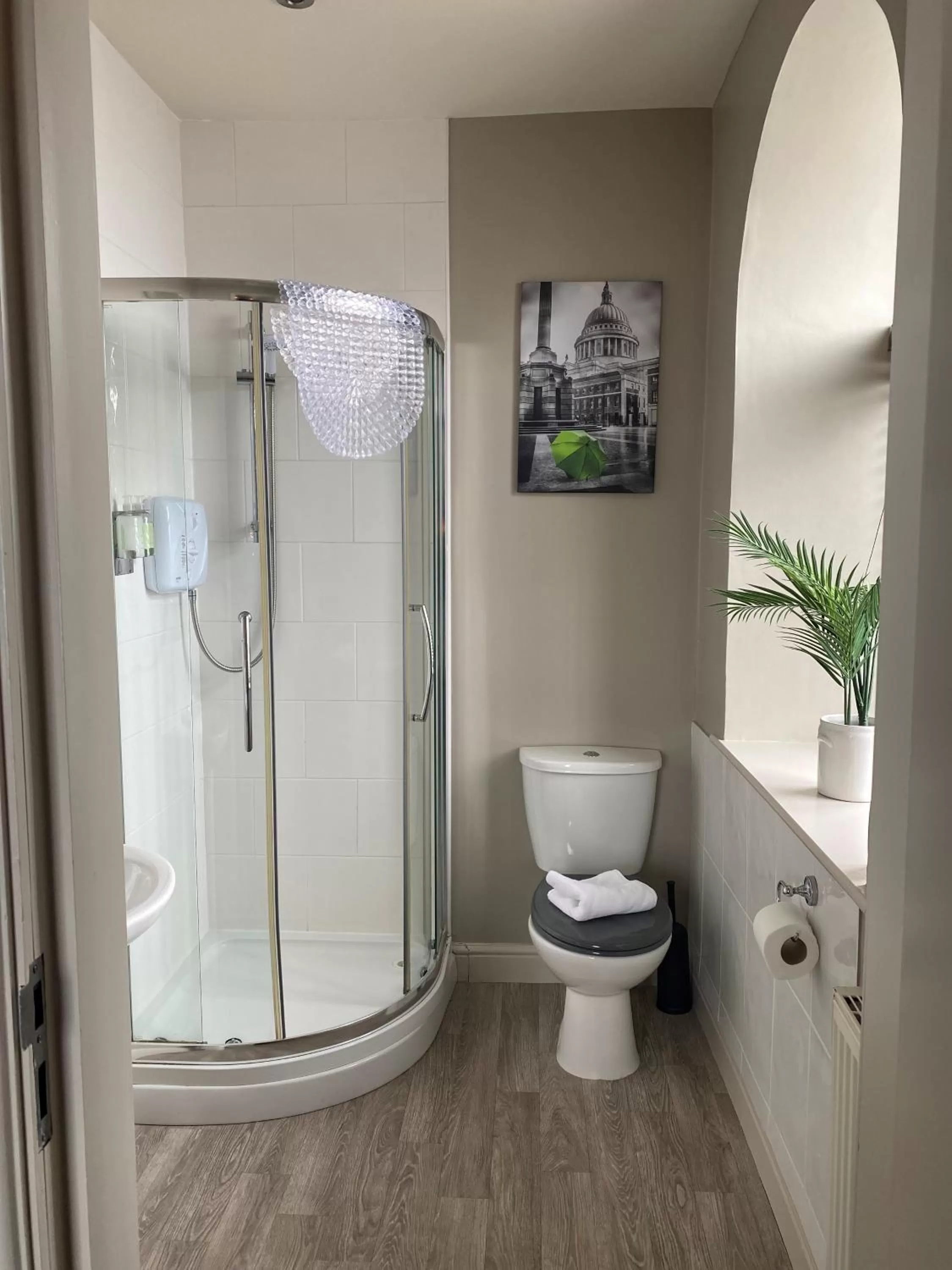 Deluxe King Room in The White Swan, Yeadon