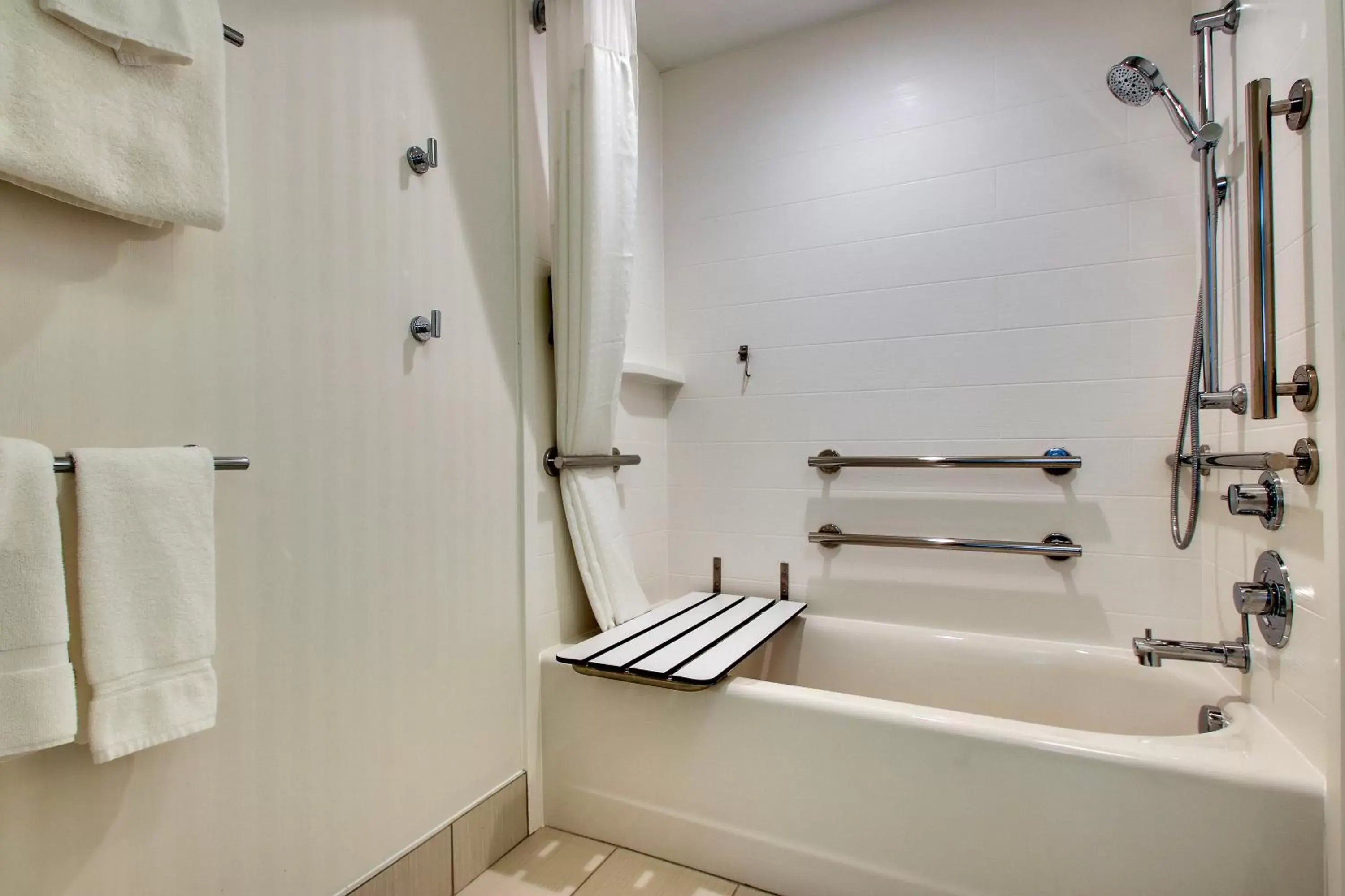 Bathroom in Holiday Inn Express & Suites Findlay North, an IHG Hotel