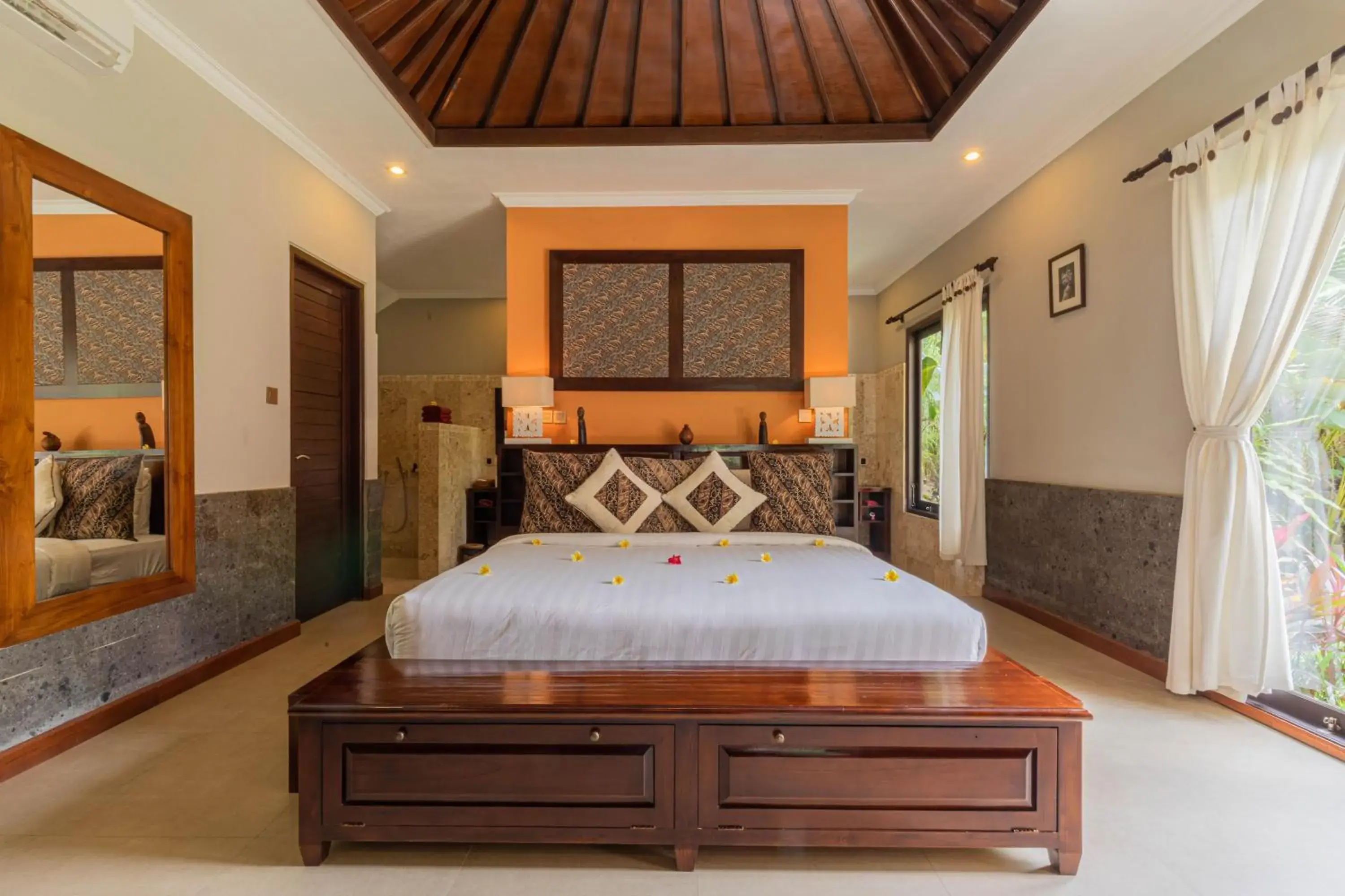 Bed in Suara Air Luxury Villa Ubud