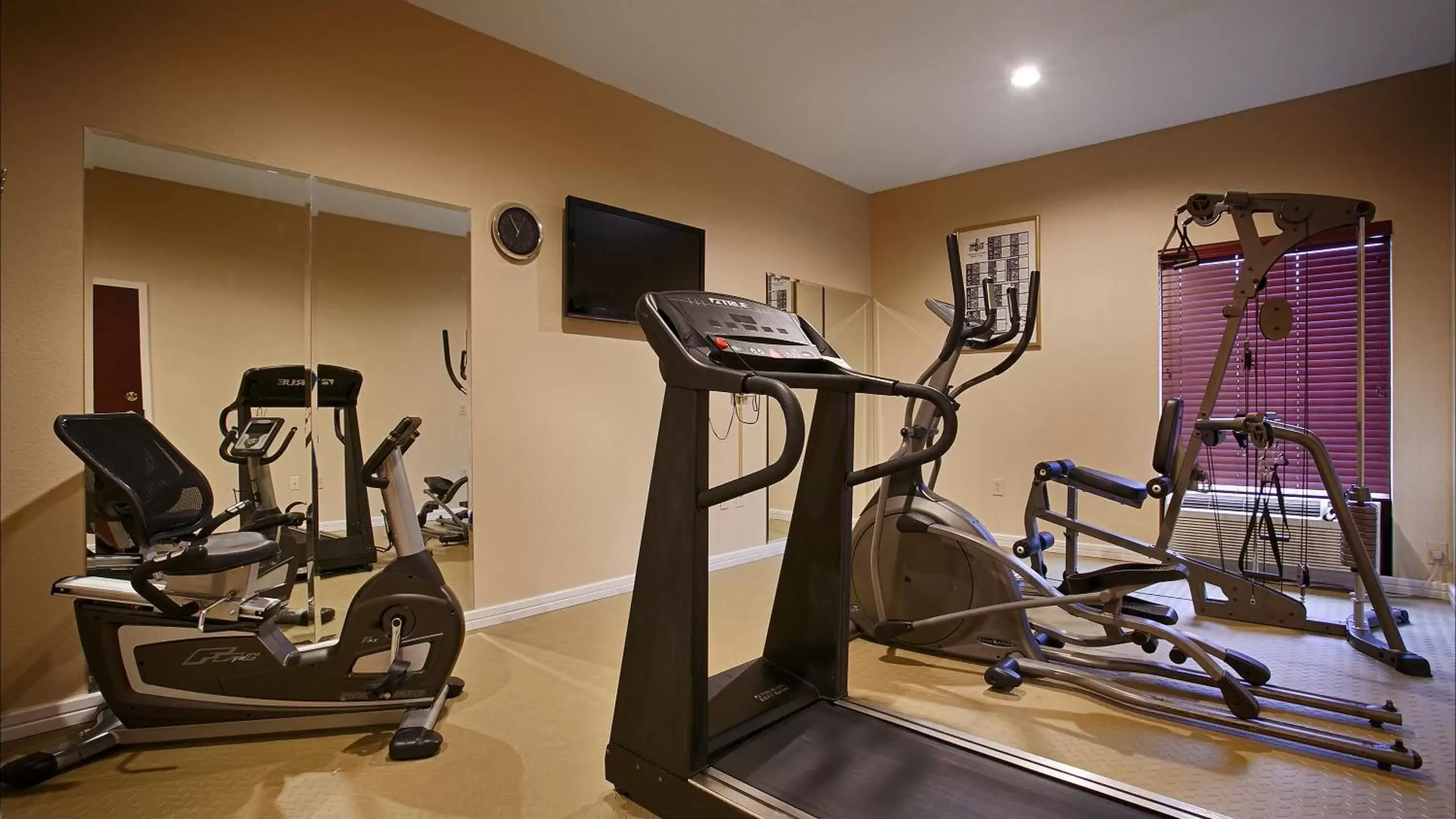 Fitness centre/facilities, Fitness Center/Facilities in Best Western Plus Springfield Airport Inn