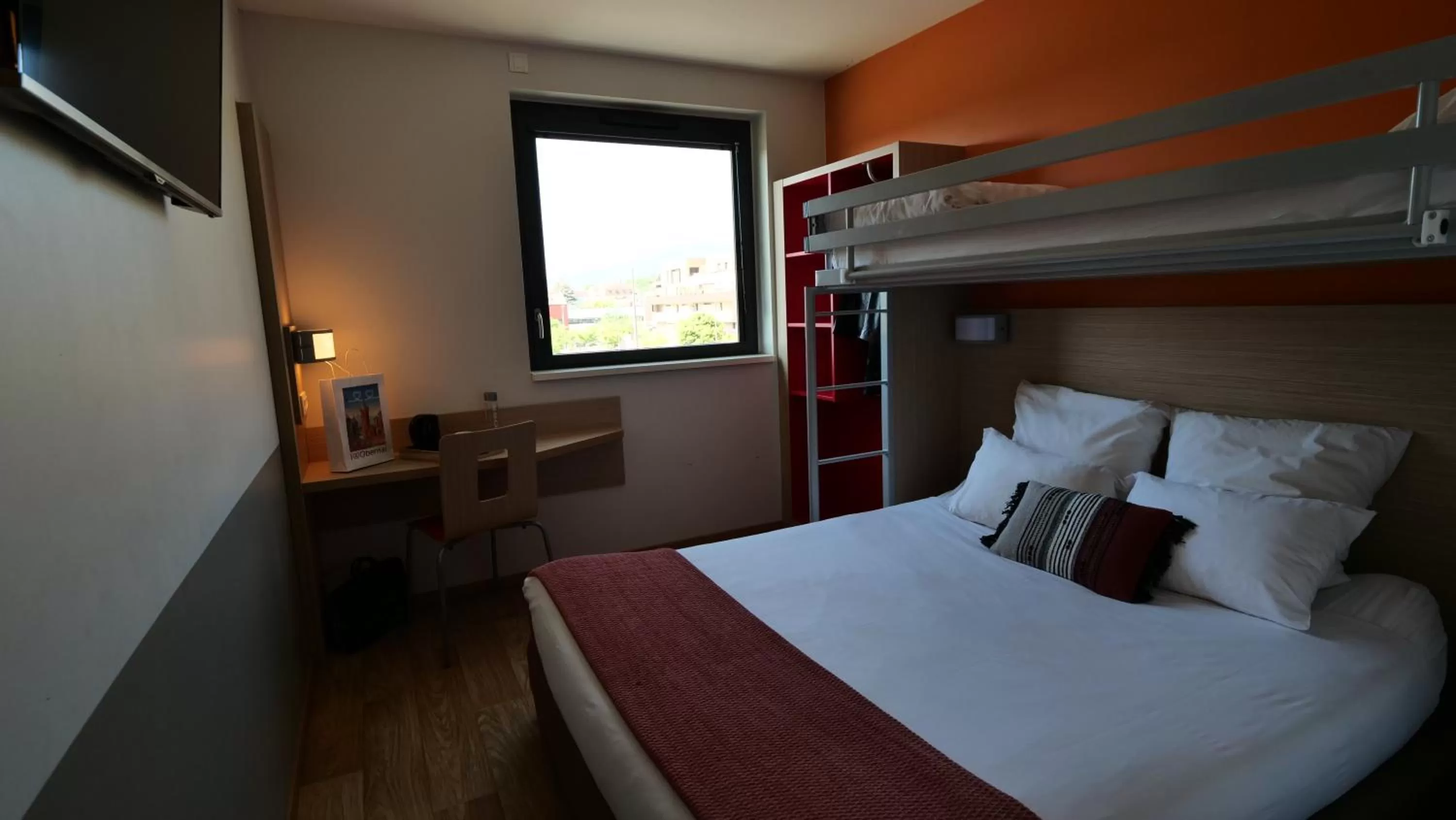 Bedroom, Bed in Oneloft Hotel