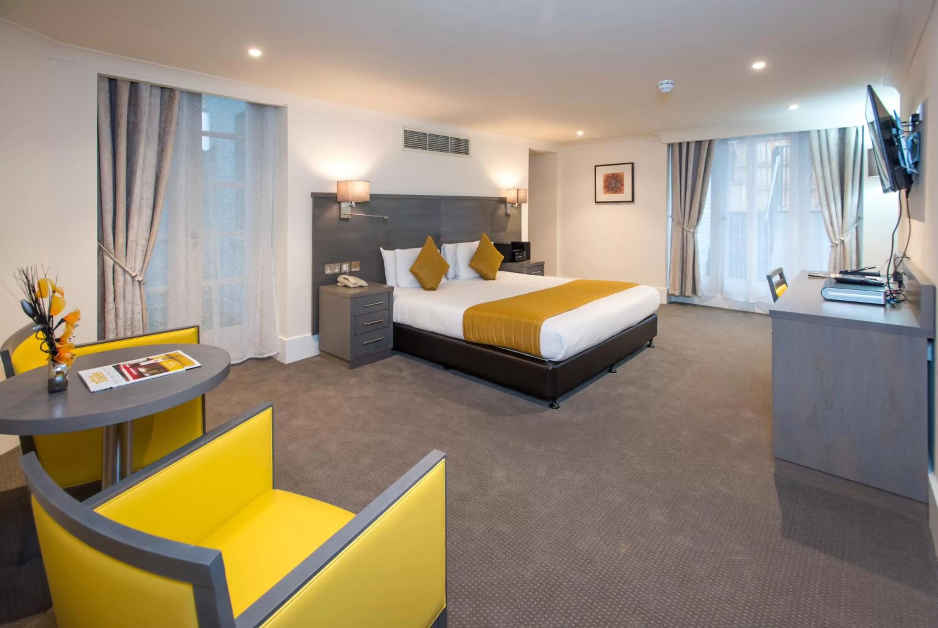 Photo of the whole room, Bed in The Park City Grand Plaza Kensington Hotel