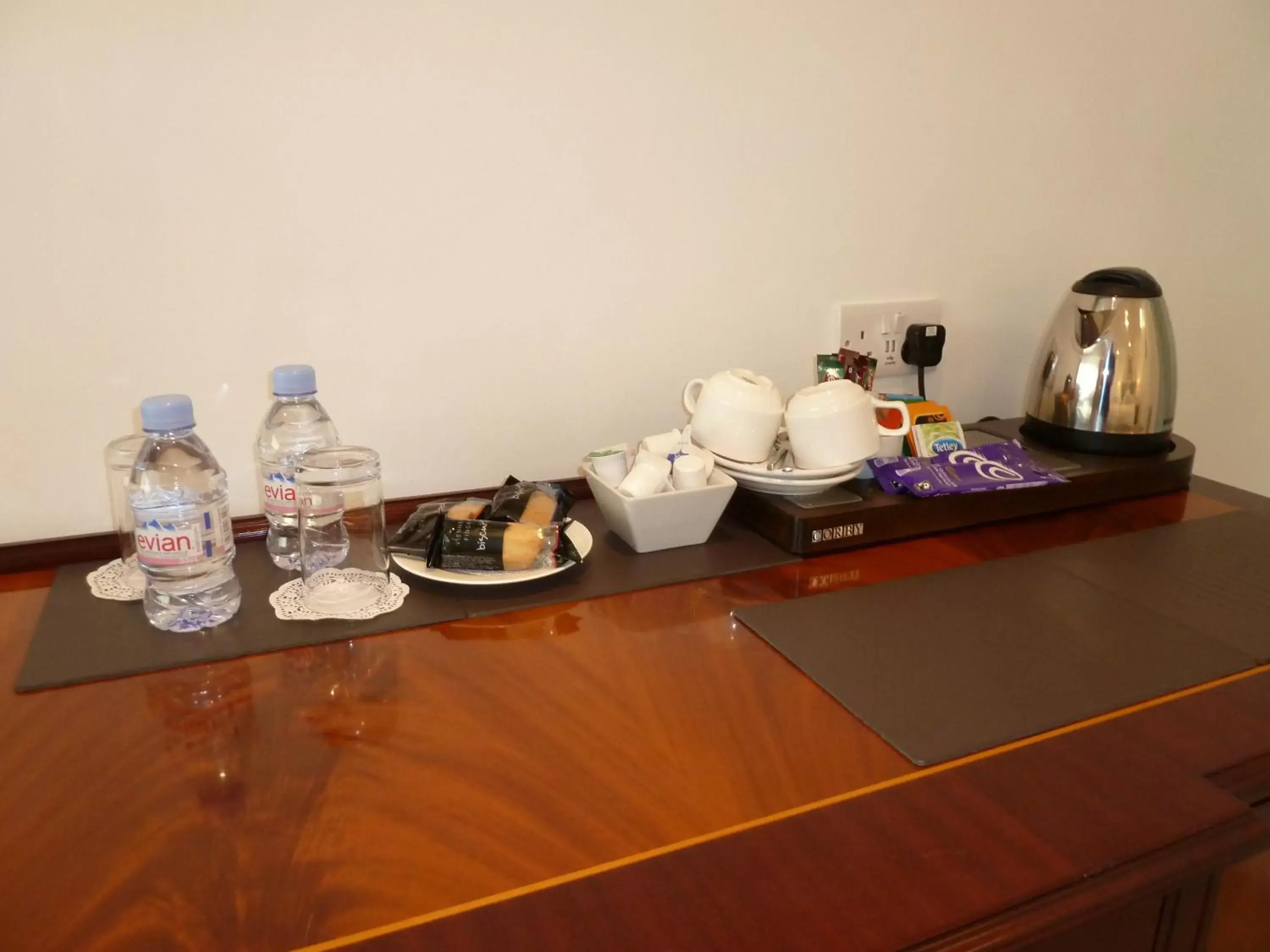 Coffee/tea facilities in Cameron House
