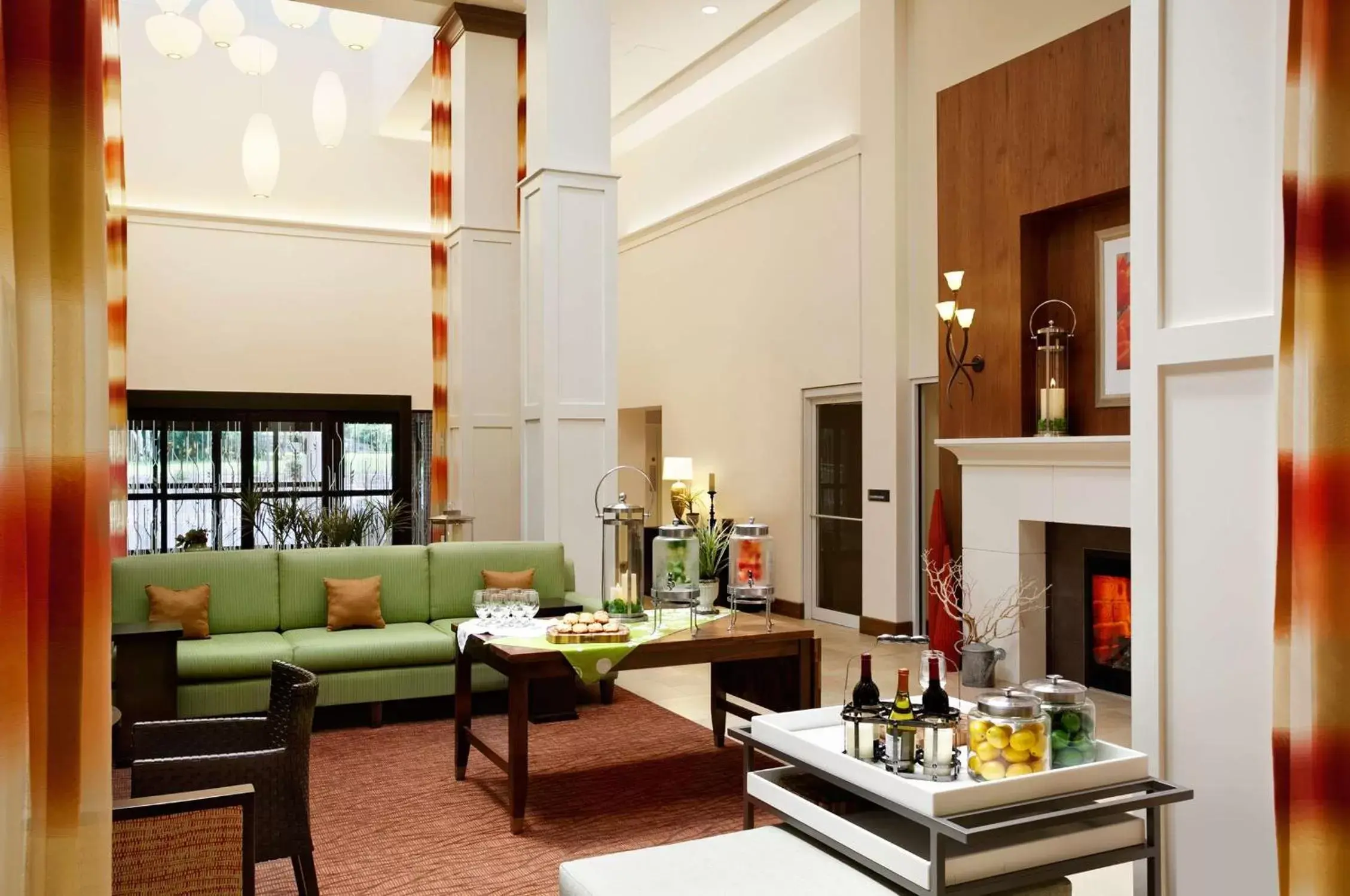Lobby or reception in Hilton Garden Inn Rochester/Pittsford