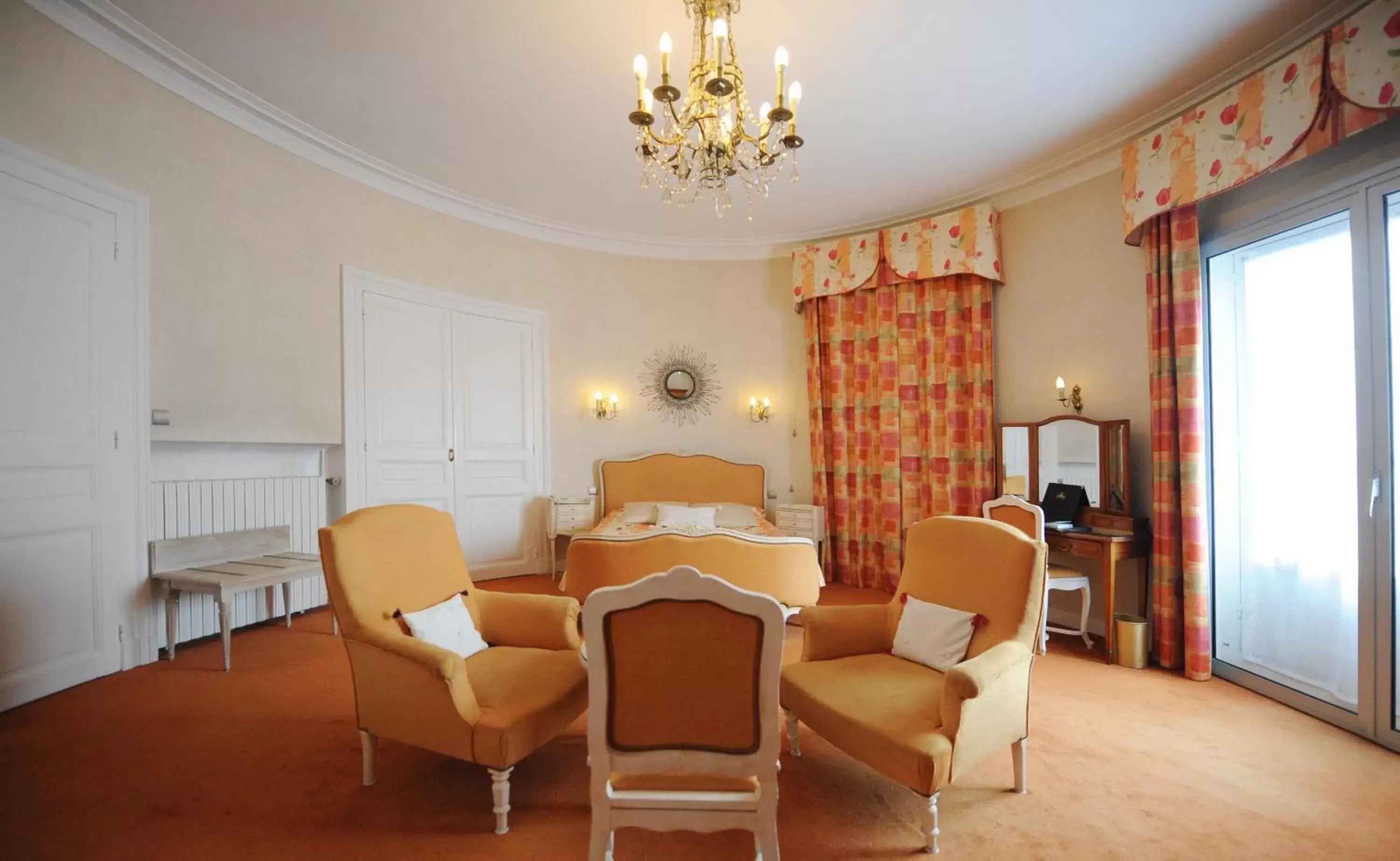 Bedroom, Seating Area in Best Western Continental Pau Centre