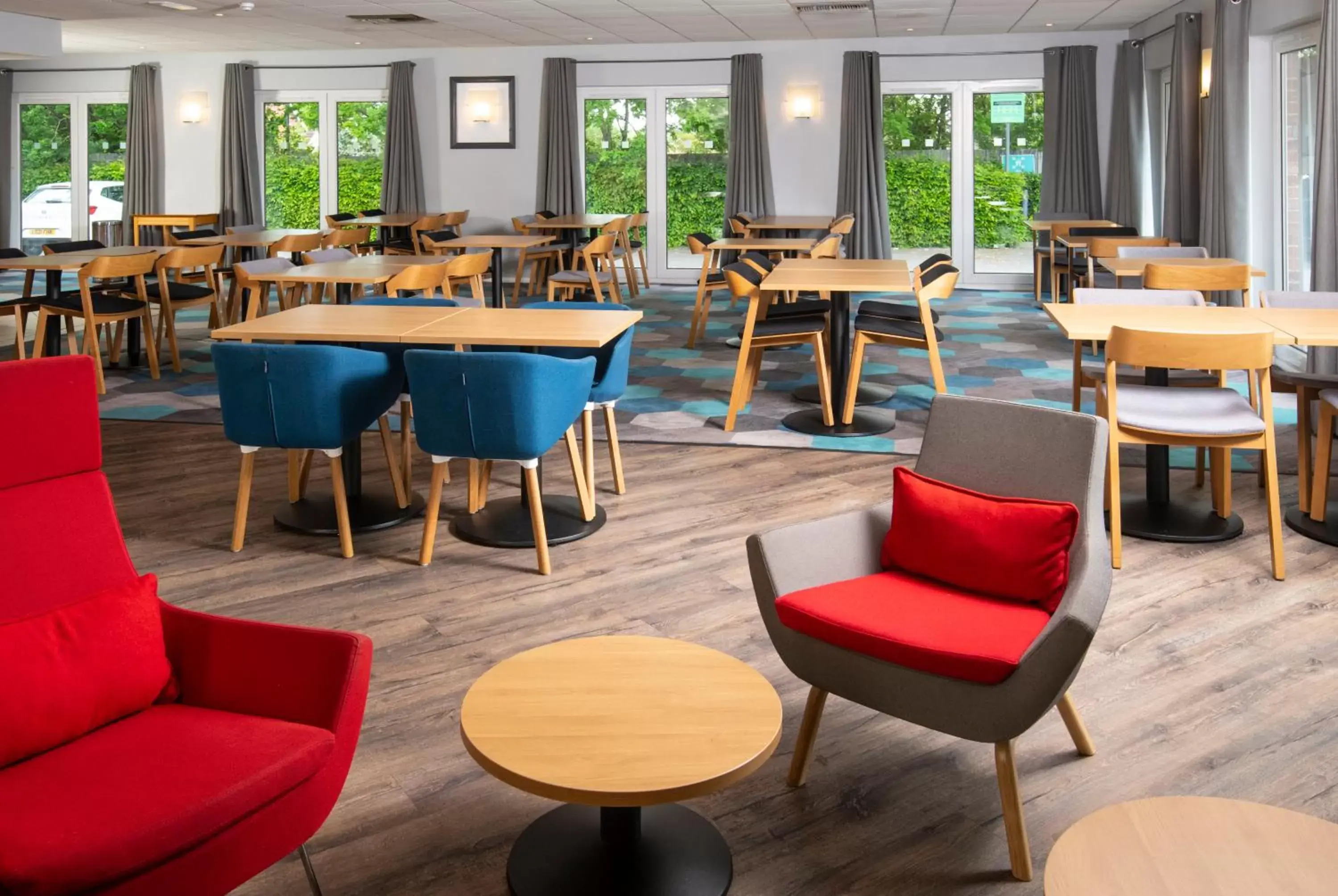 Dining area, Restaurant/Places to Eat in Holiday Inn Express Peterborough, an IHG Hotel