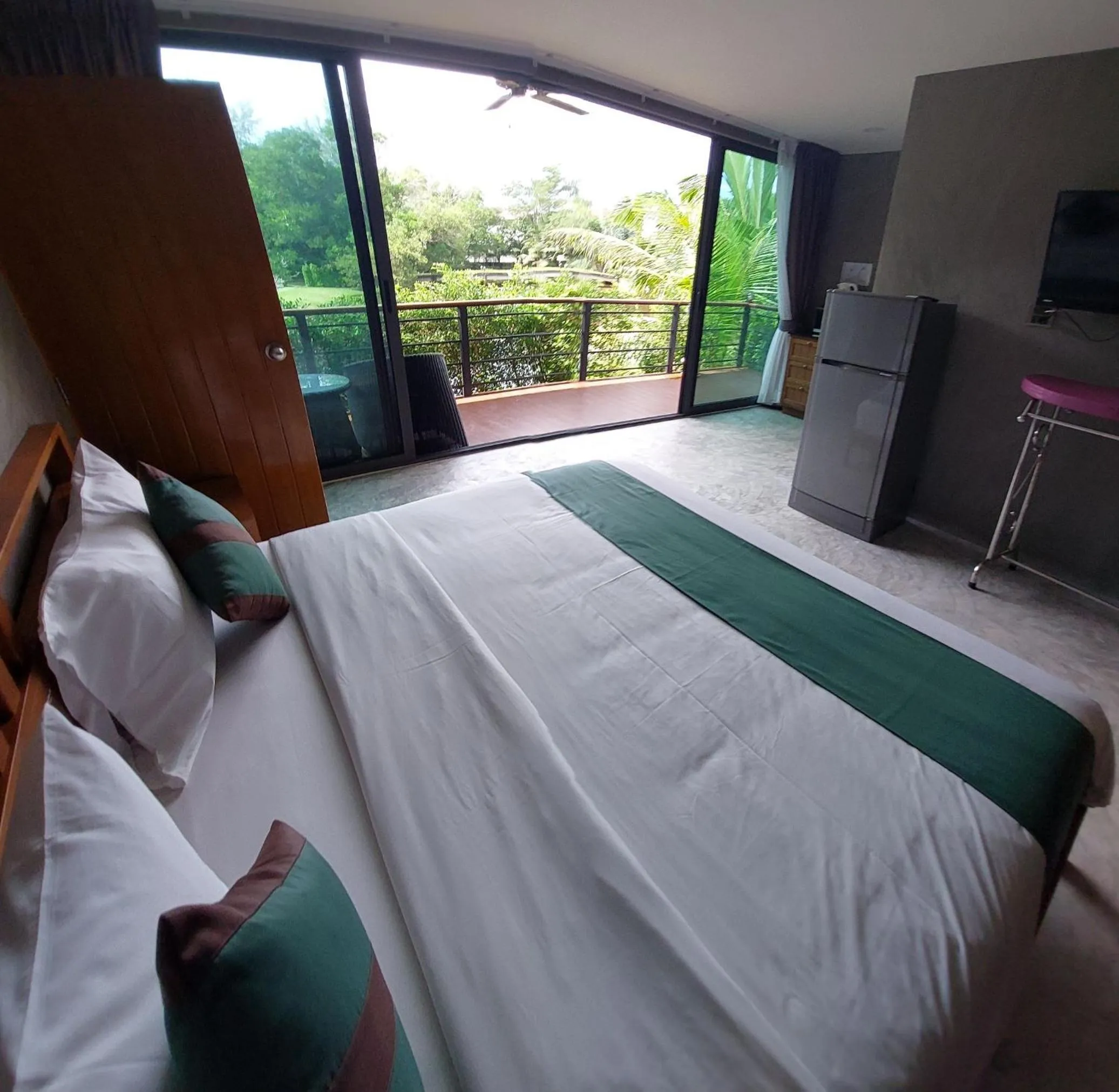 Bed in The Touch Green Naiyang Hotel & Fitness
