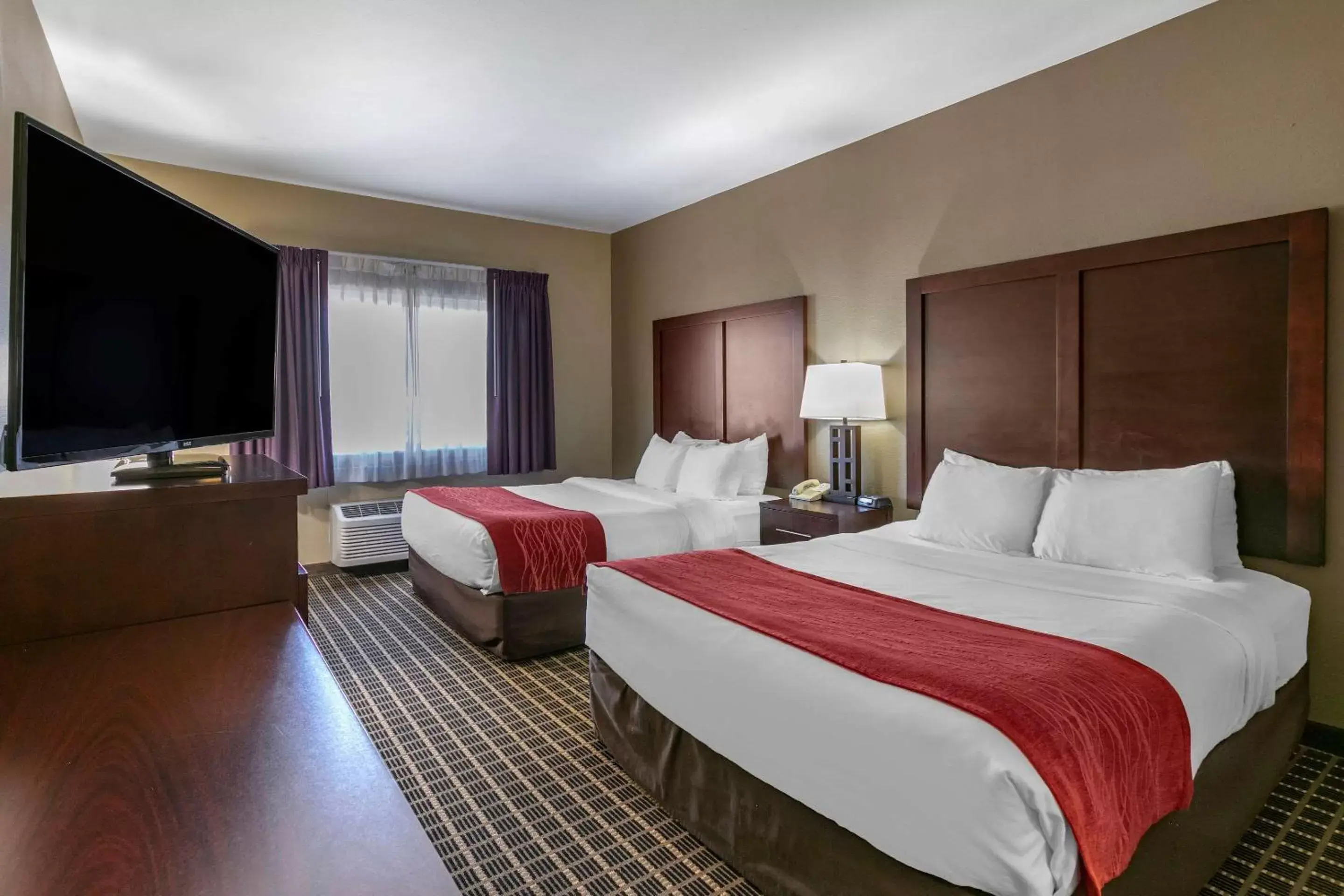 Standard Queen Room with Two Queen Beds - Non-Smoking in Comfort Inn Fort Collins North Standard Queen Room with Two Queen Beds - Non-Smoking in Comfort Inn Fort Collins North