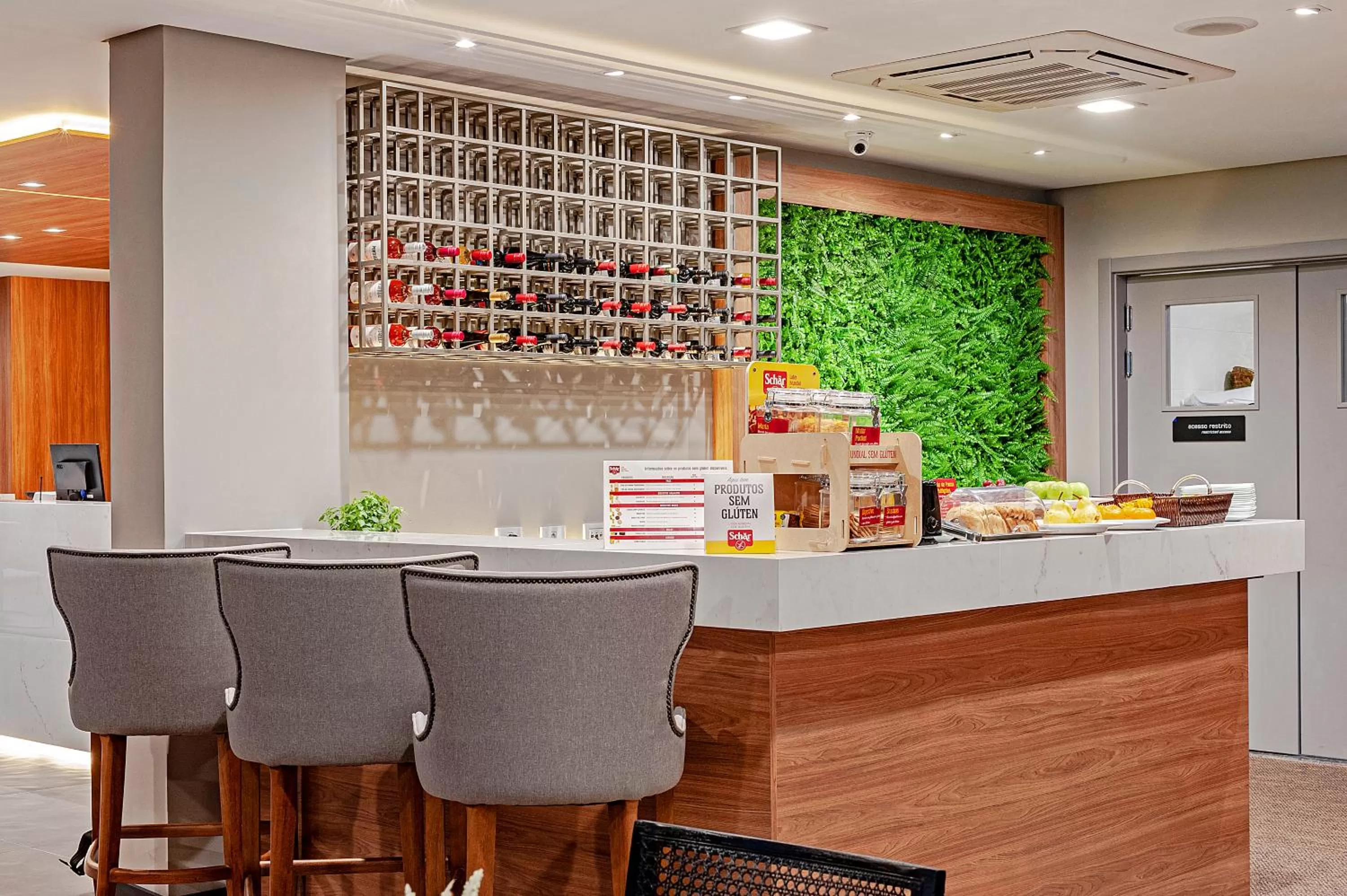 Breakfast in Slaviero Curitiba Aeroporto