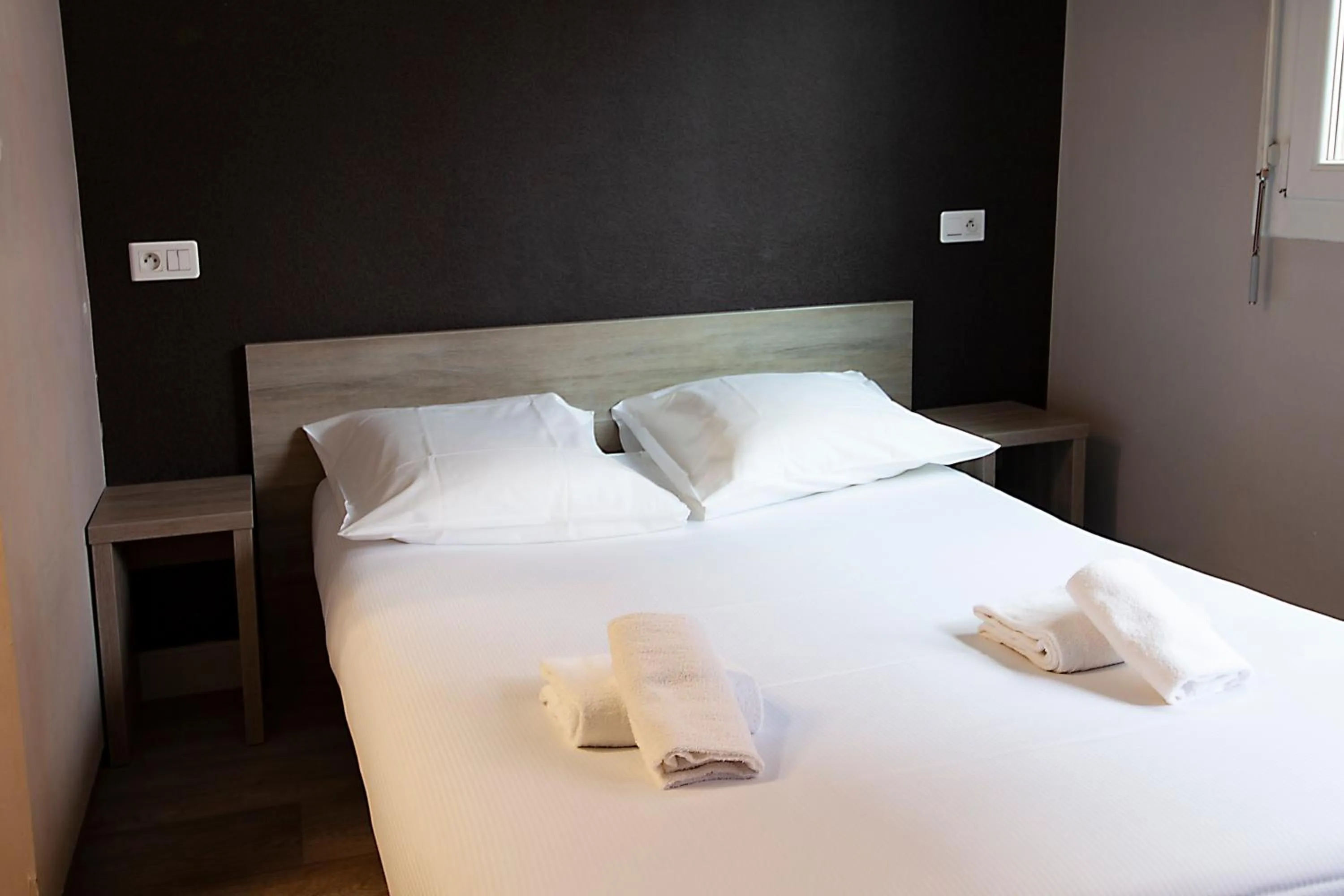 Bed in Hôtel Beaulieu