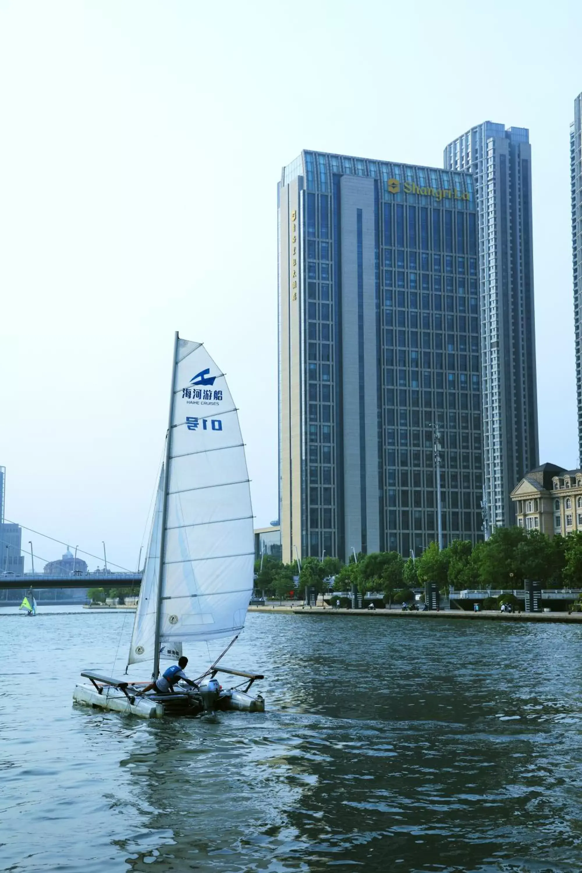 Windsurfing in Shangri-La Tianjin