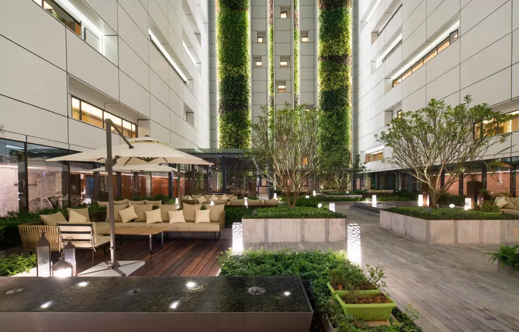 Facade/entrance, Swimming Pool in Fraser Suites Shenzhen Facade/entrance, Swimming Pool in Fraser Suites Shenzhen