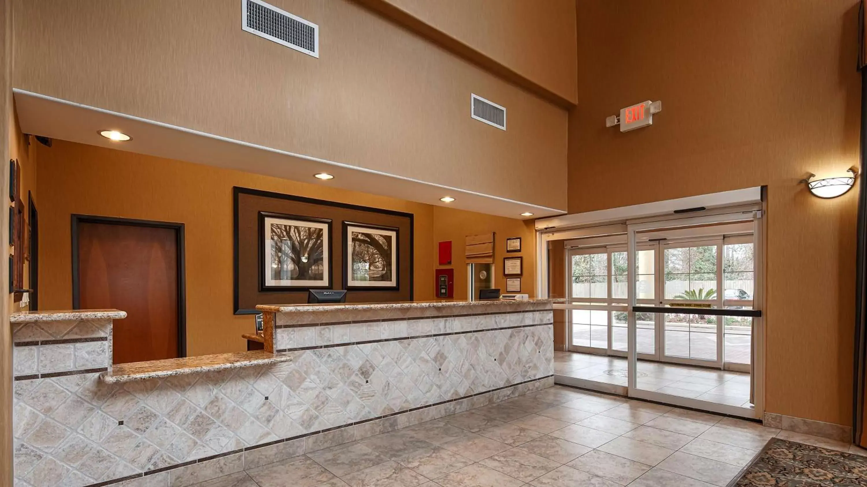 Lobby or reception, Lobby/Reception in Best Western Plus New Caney Inn & Suites