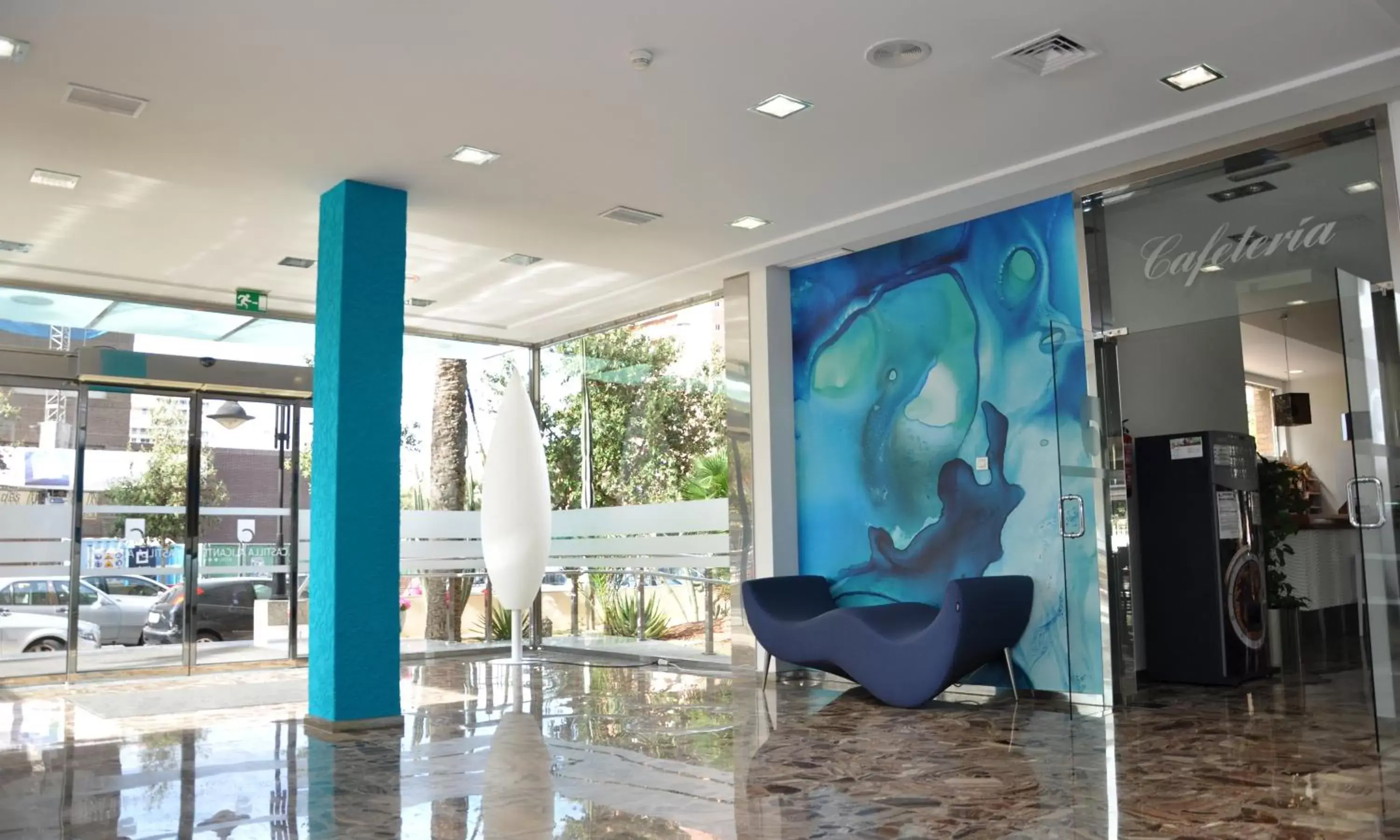 Lobby or reception in Hotel Castilla Alicante