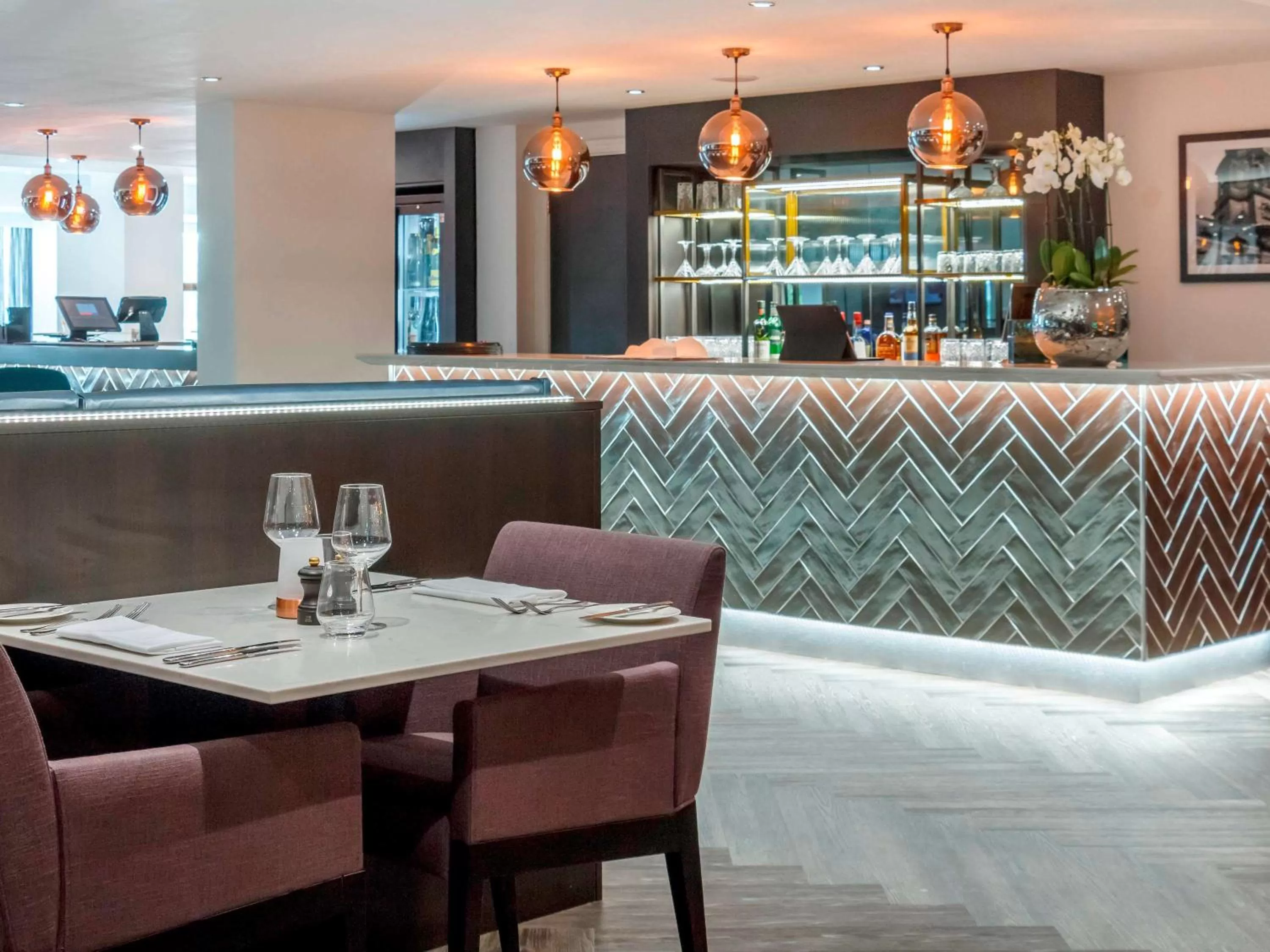 Restaurant/places to eat in Garner Hotel Preston Samlesbury by IHG