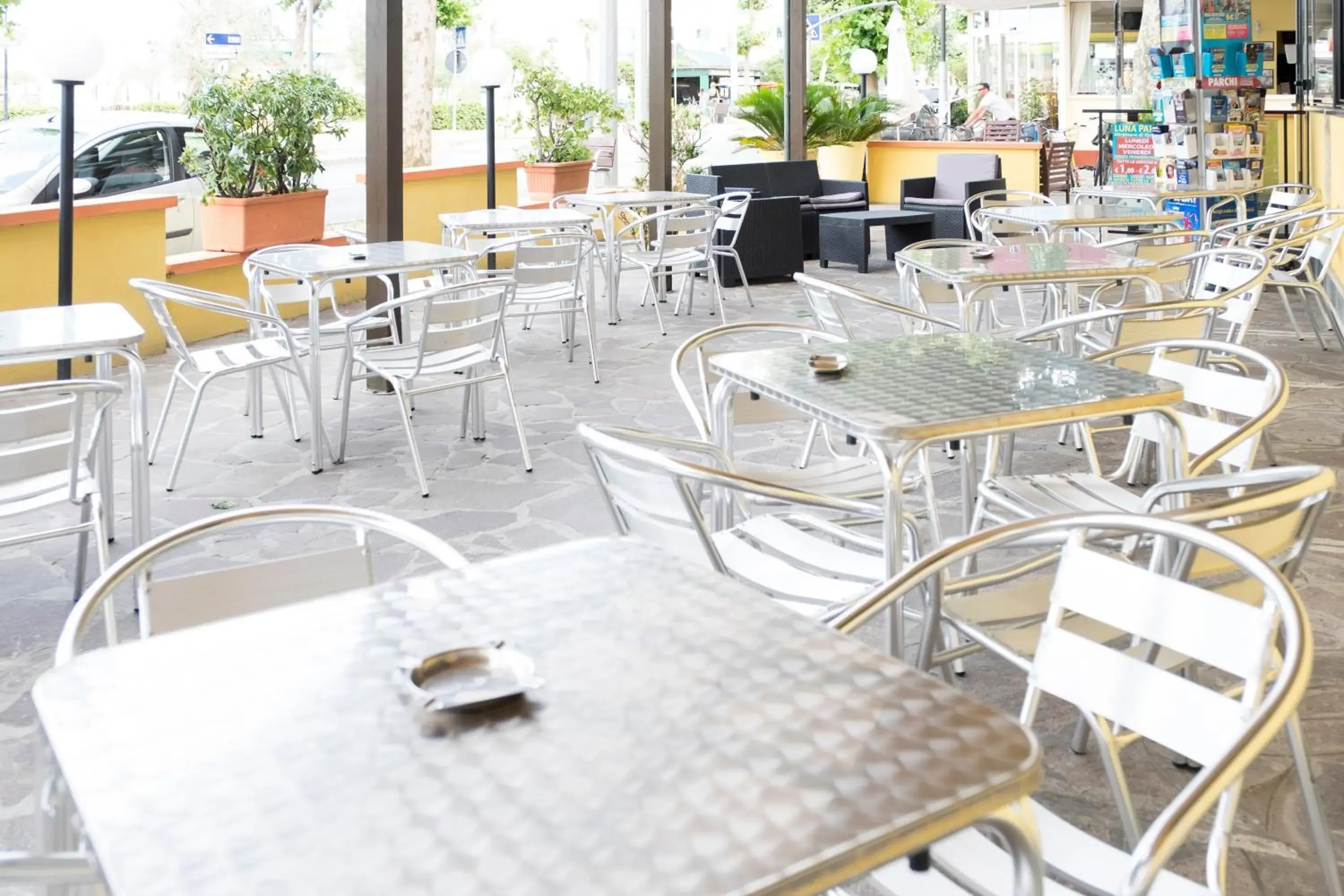 Garden, Restaurant/Places to Eat in Hotel Mignon Riccione Fronte Mare