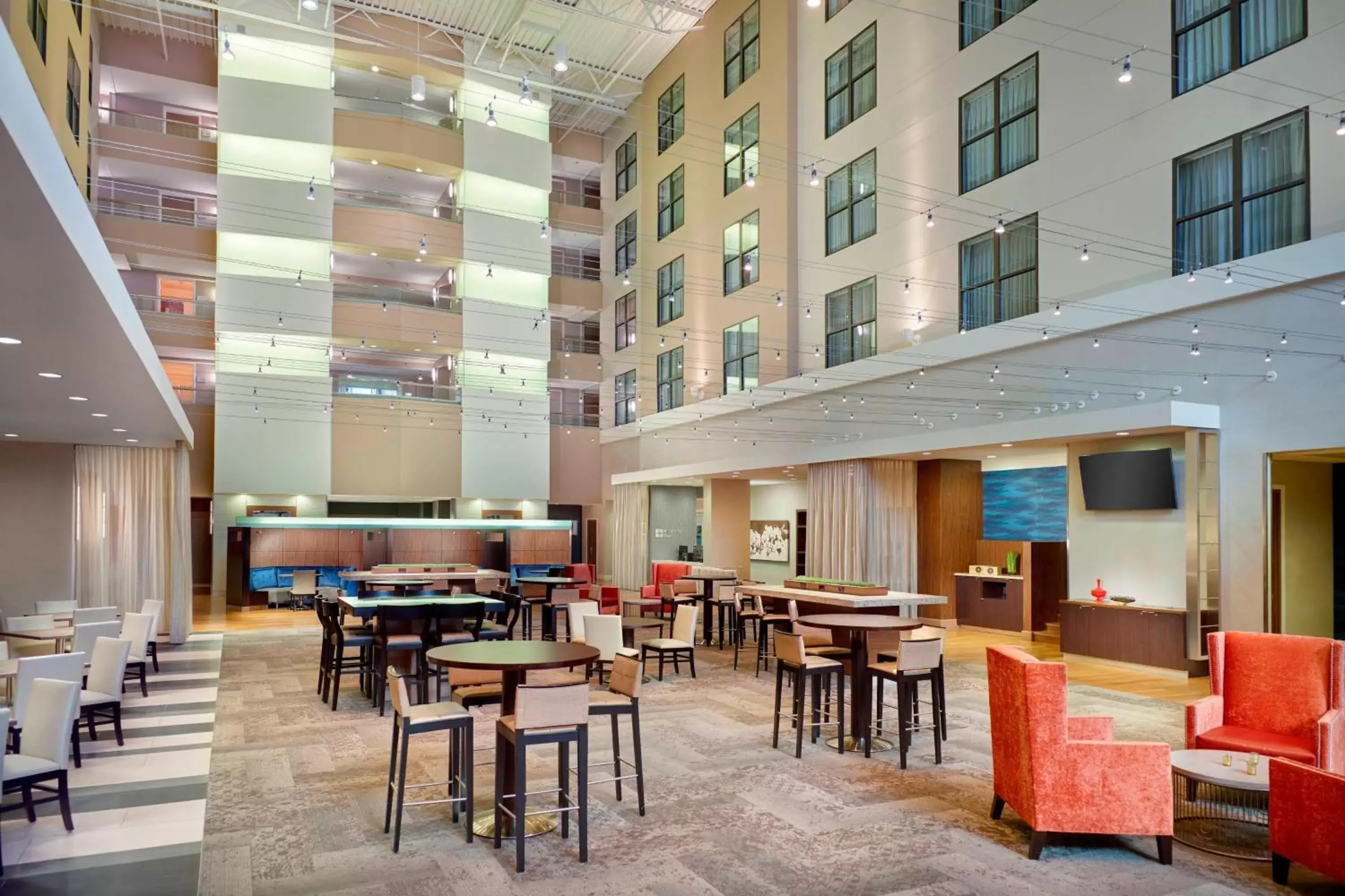 Lobby or reception, Restaurant/Places to Eat in Courtyard Atlanta Decatur Downtown/Emory