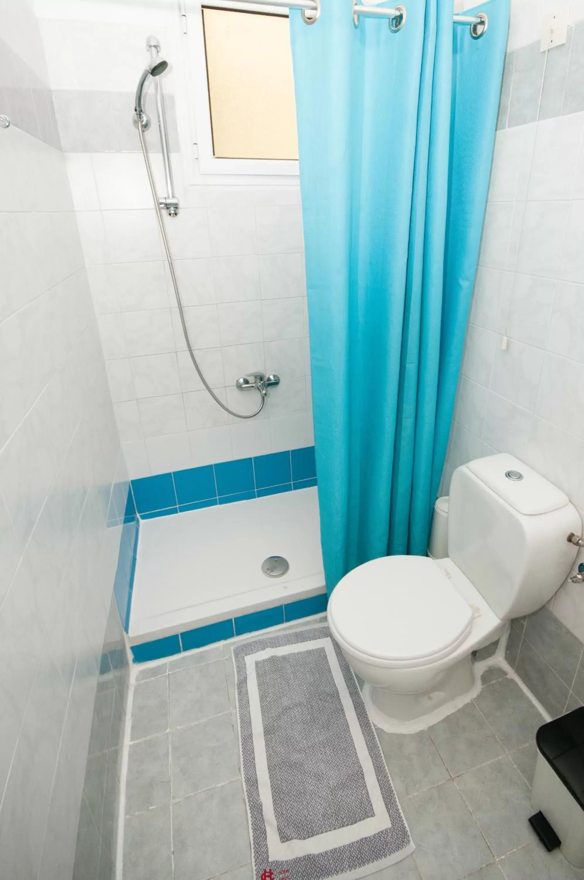 Shower, Bathroom in Cecil Hotel