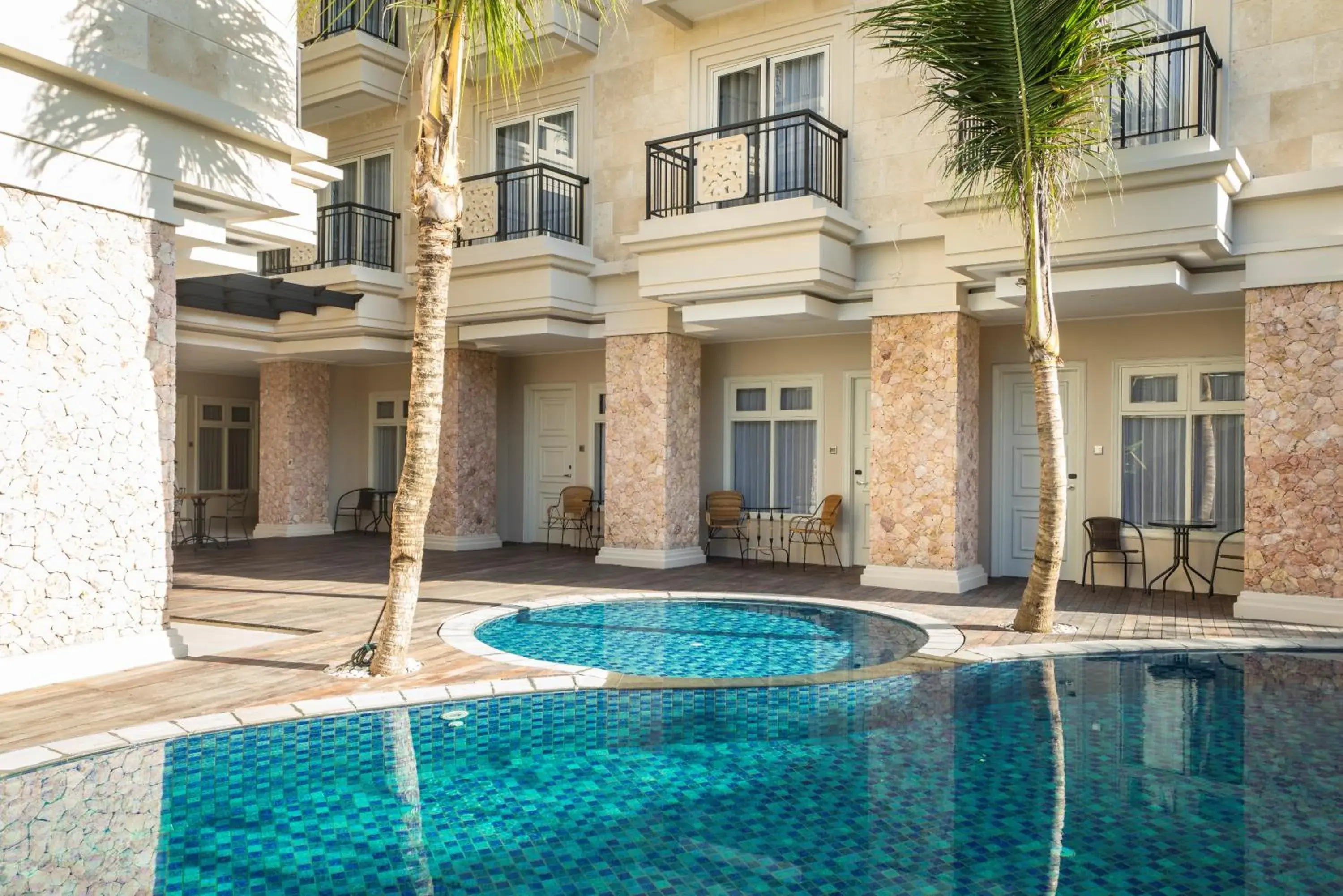 Bird's eye view, Swimming Pool in Alron Hotel Kuta Powered by Archipelago