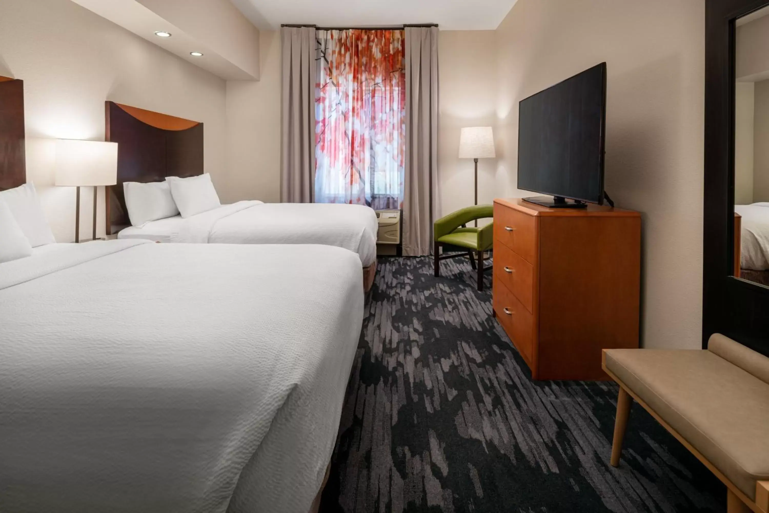 Bedroom, Bed in Fairfield Inn & Suites by Marriott Visalia Tulare