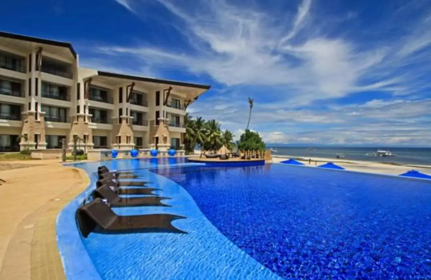 Swimming Pool in The Bellevue Resort