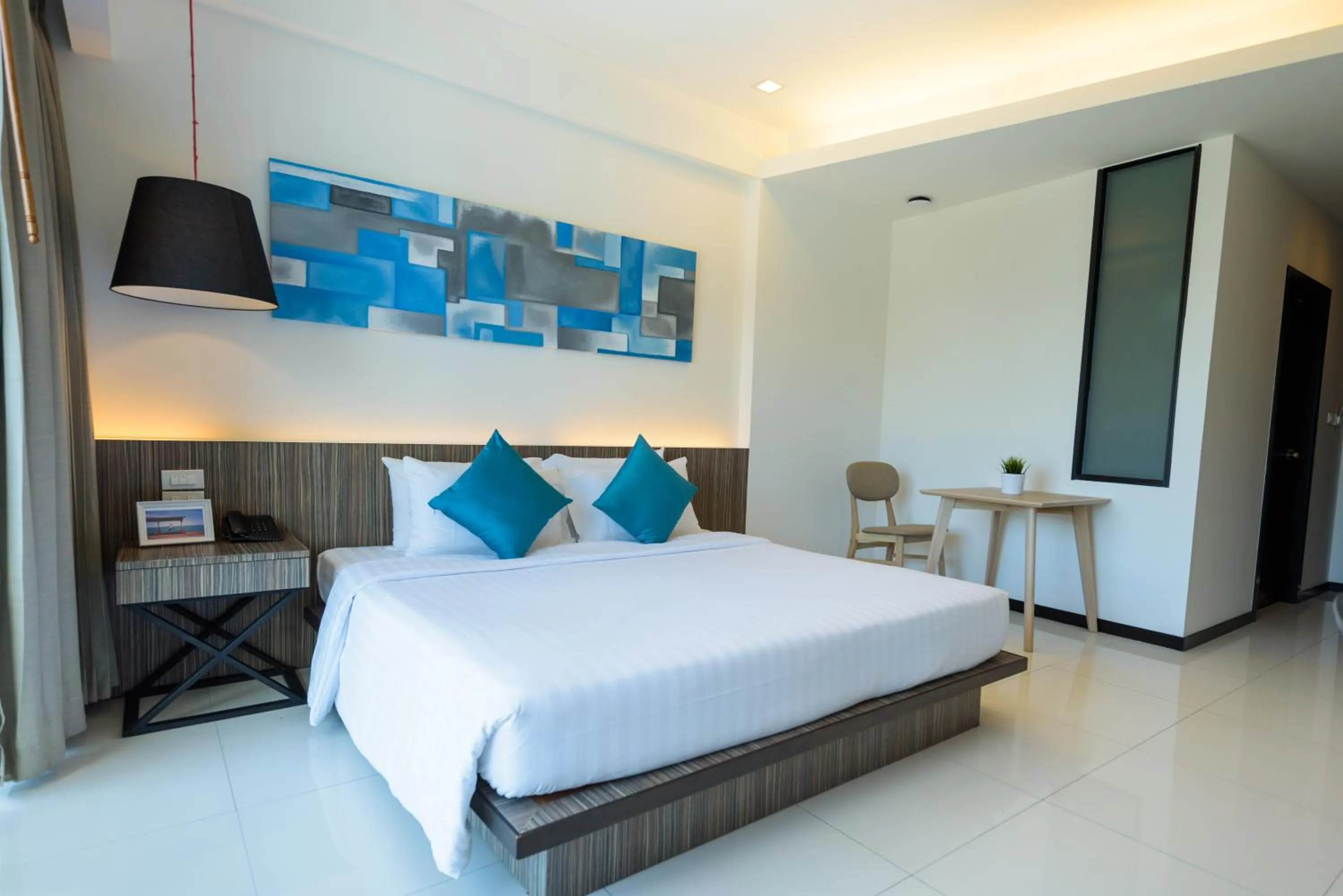 Bedroom, Bed in Hotel J Residence Pattaya