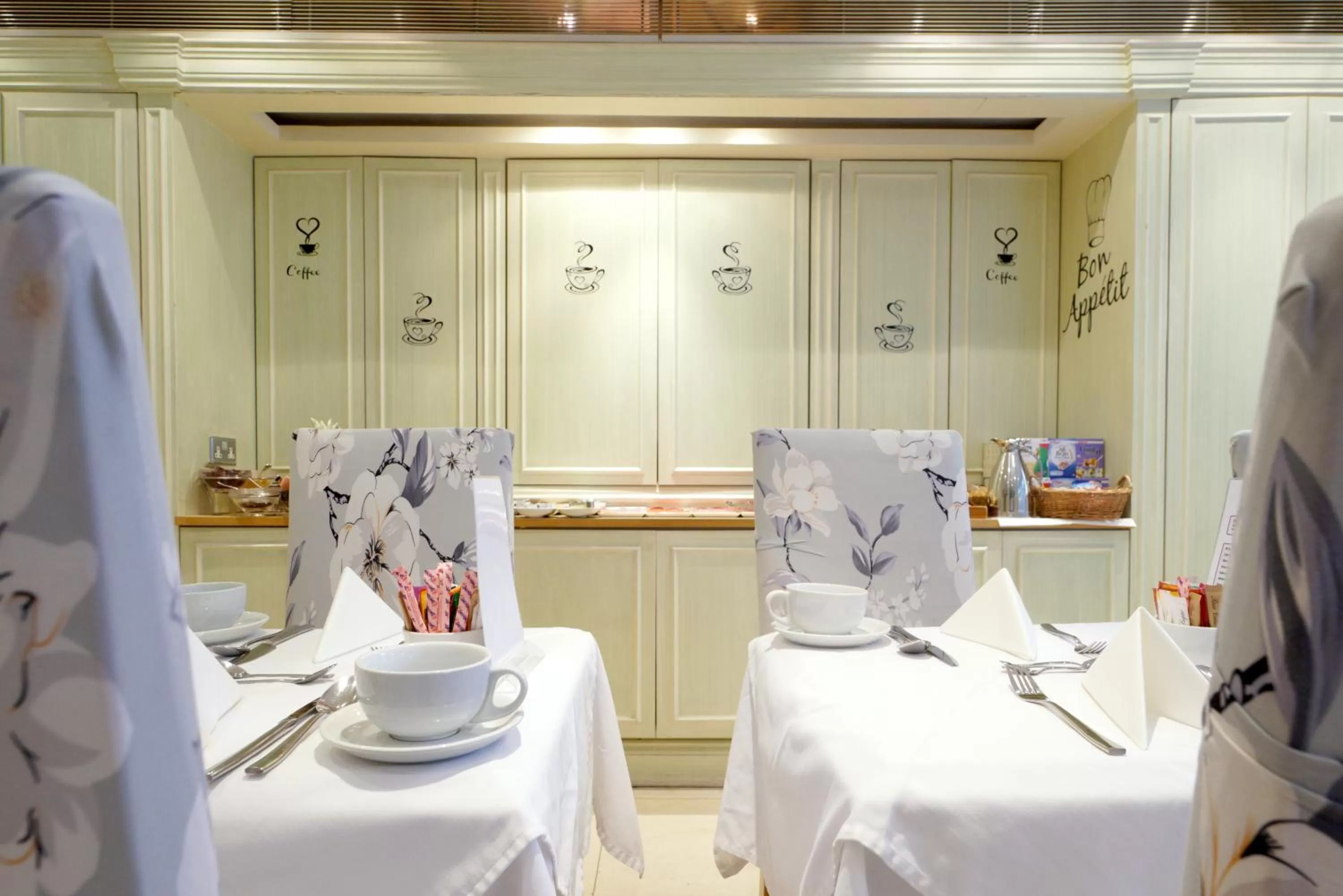 Continental breakfast in Ashburn Hotel