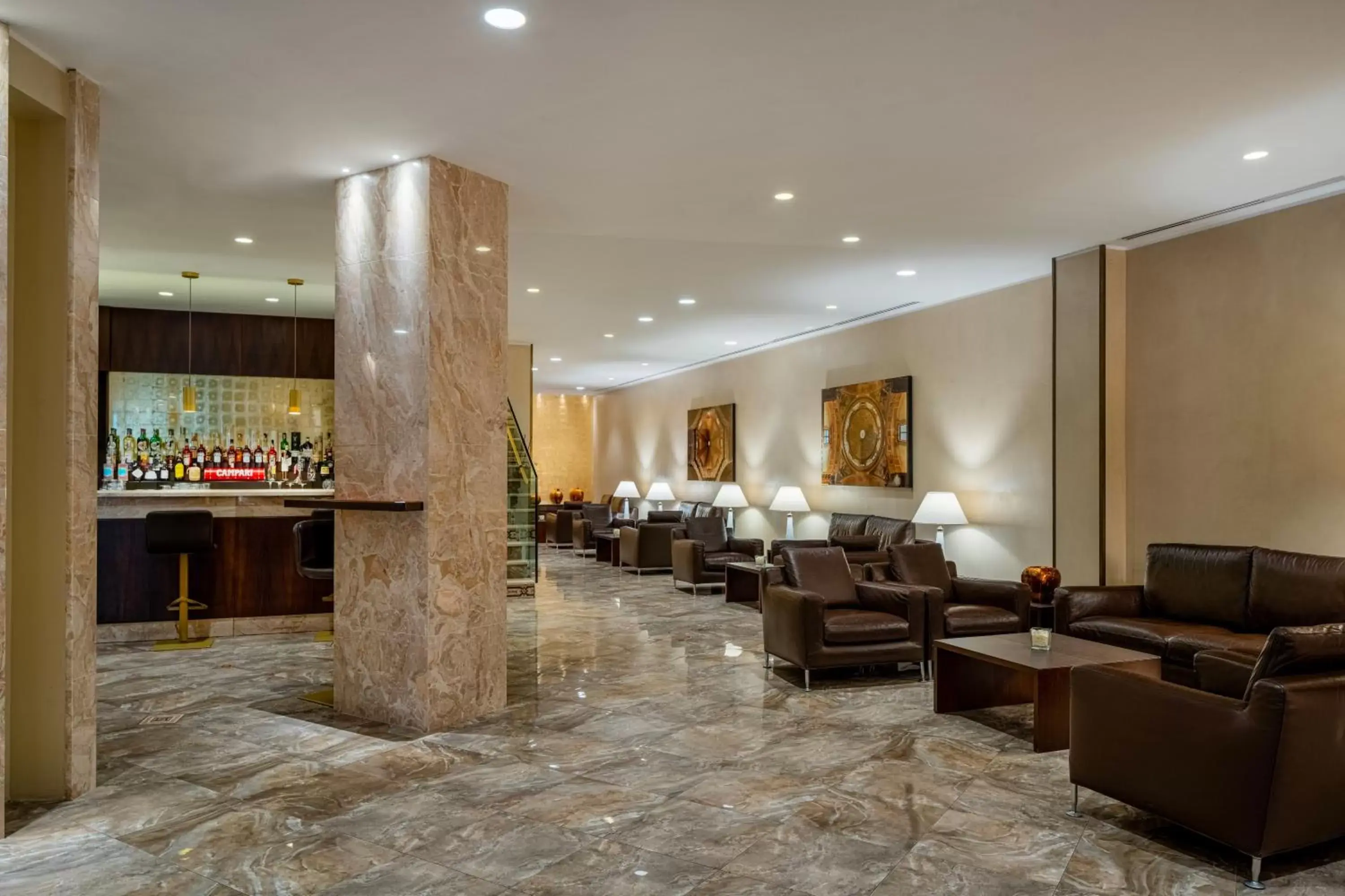 Lounge or bar in UNAHOTELS Galles Milano