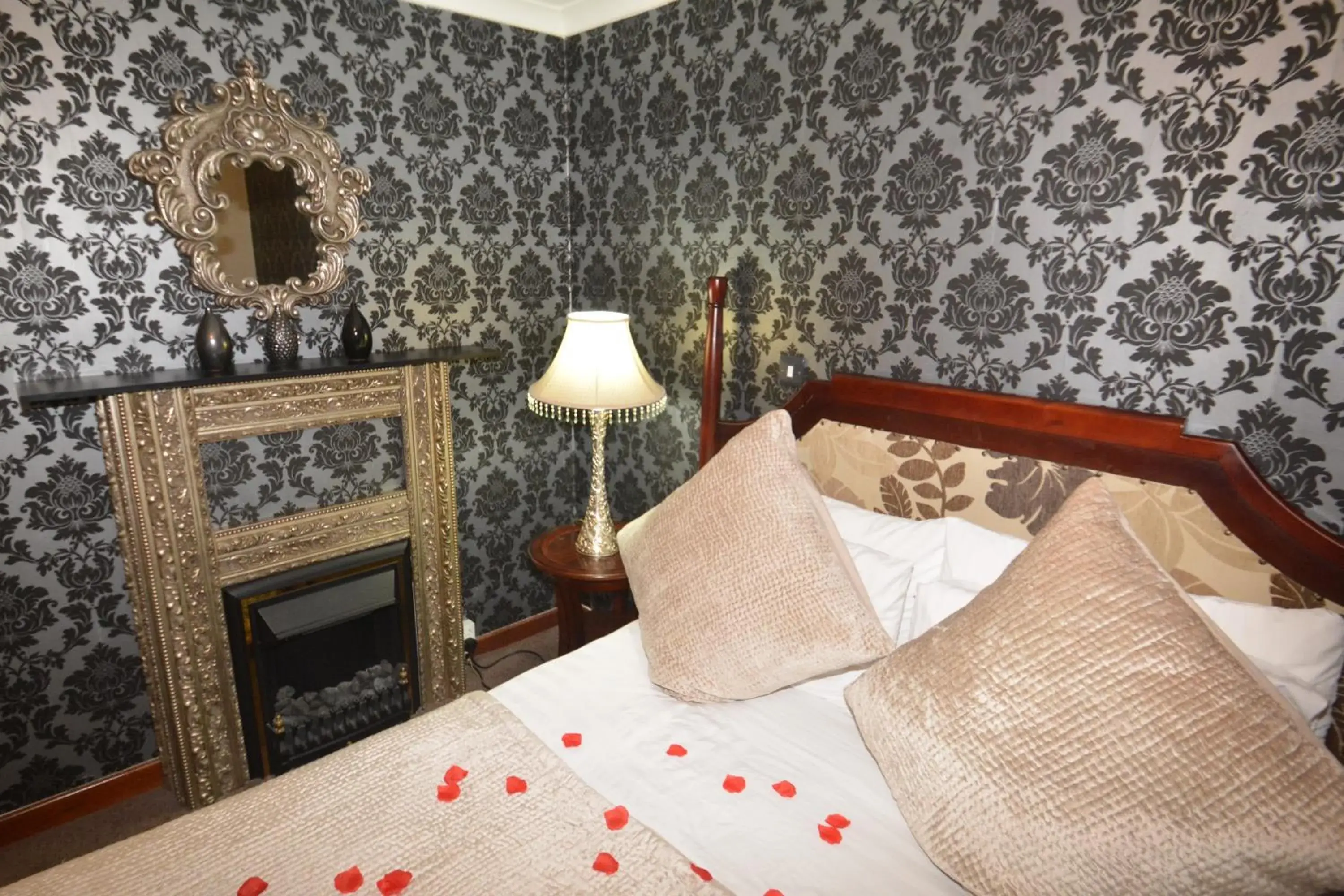 Bedroom, Bed in Durrant House Hotel