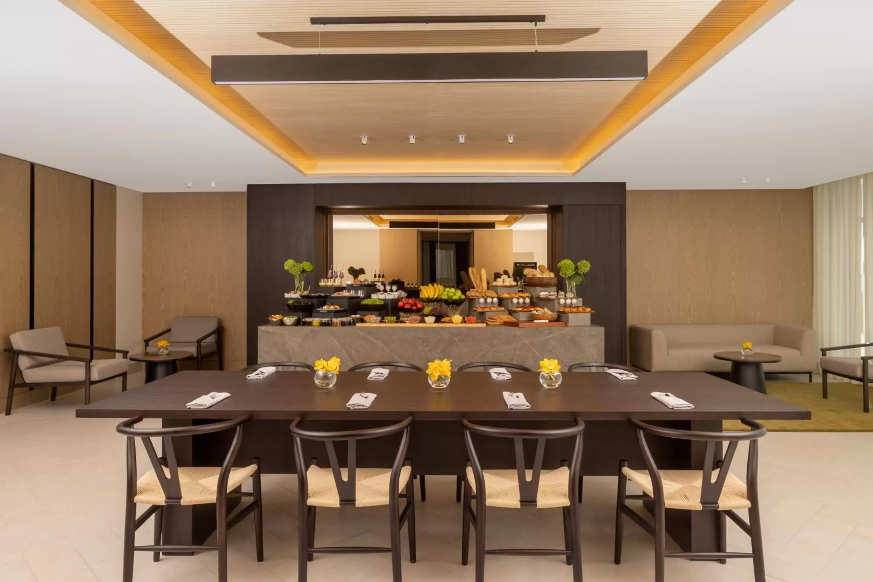 Lounge or bar, Restaurant/Places to Eat in Avani Plus Palm View Dubai Hotel & Suites