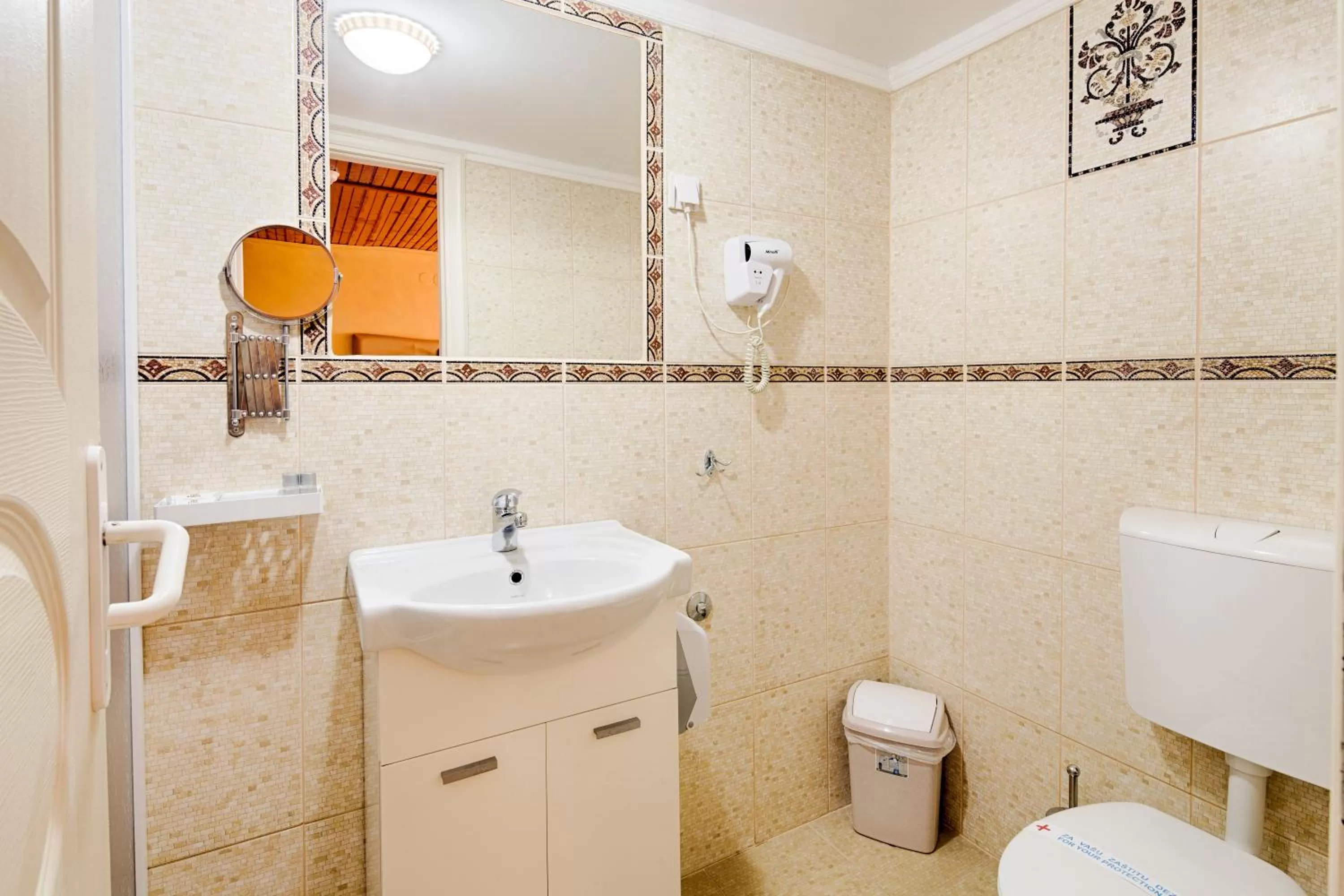 Decorative detail in Hotel Fontana