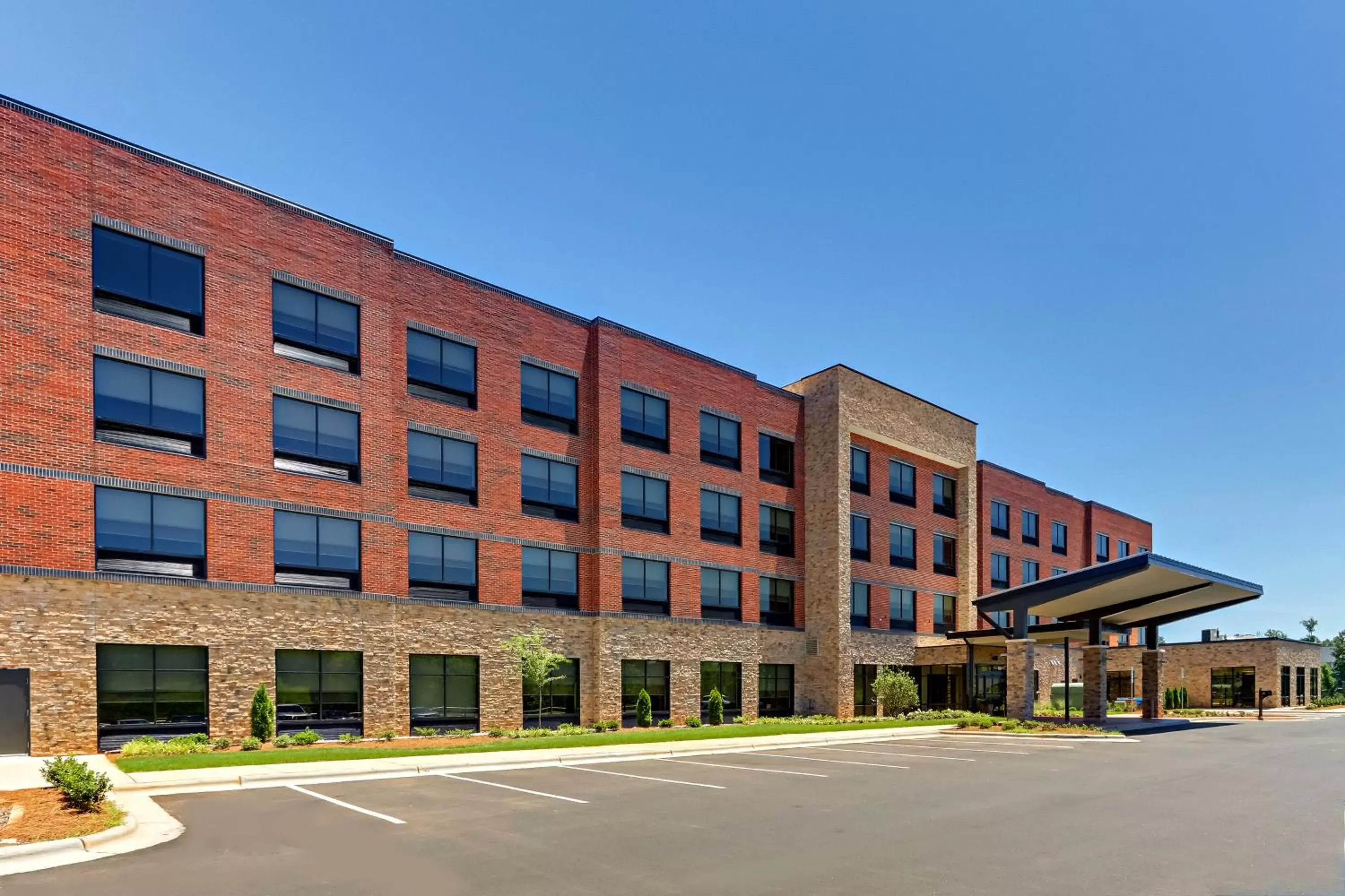 Property Building in Holiday Inn Express & Suites - Winston - Salem SW - Clemmons, an IHG Hotel