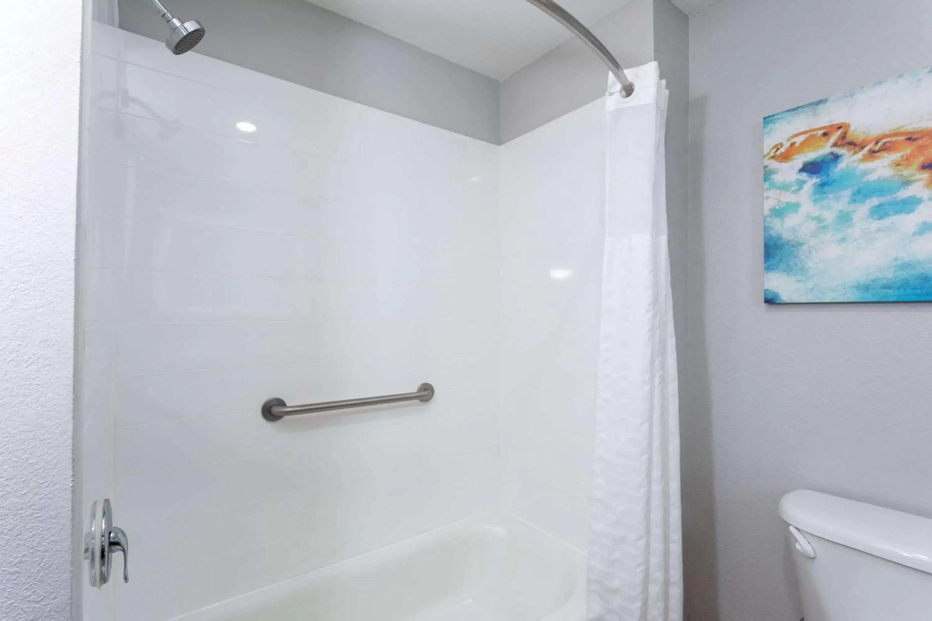 Bathroom in La Quinta by Wyndham Tampa Central