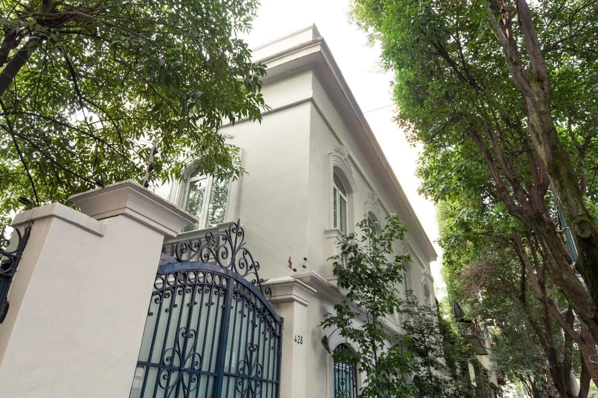 Property building in Hotel Villa Condesa