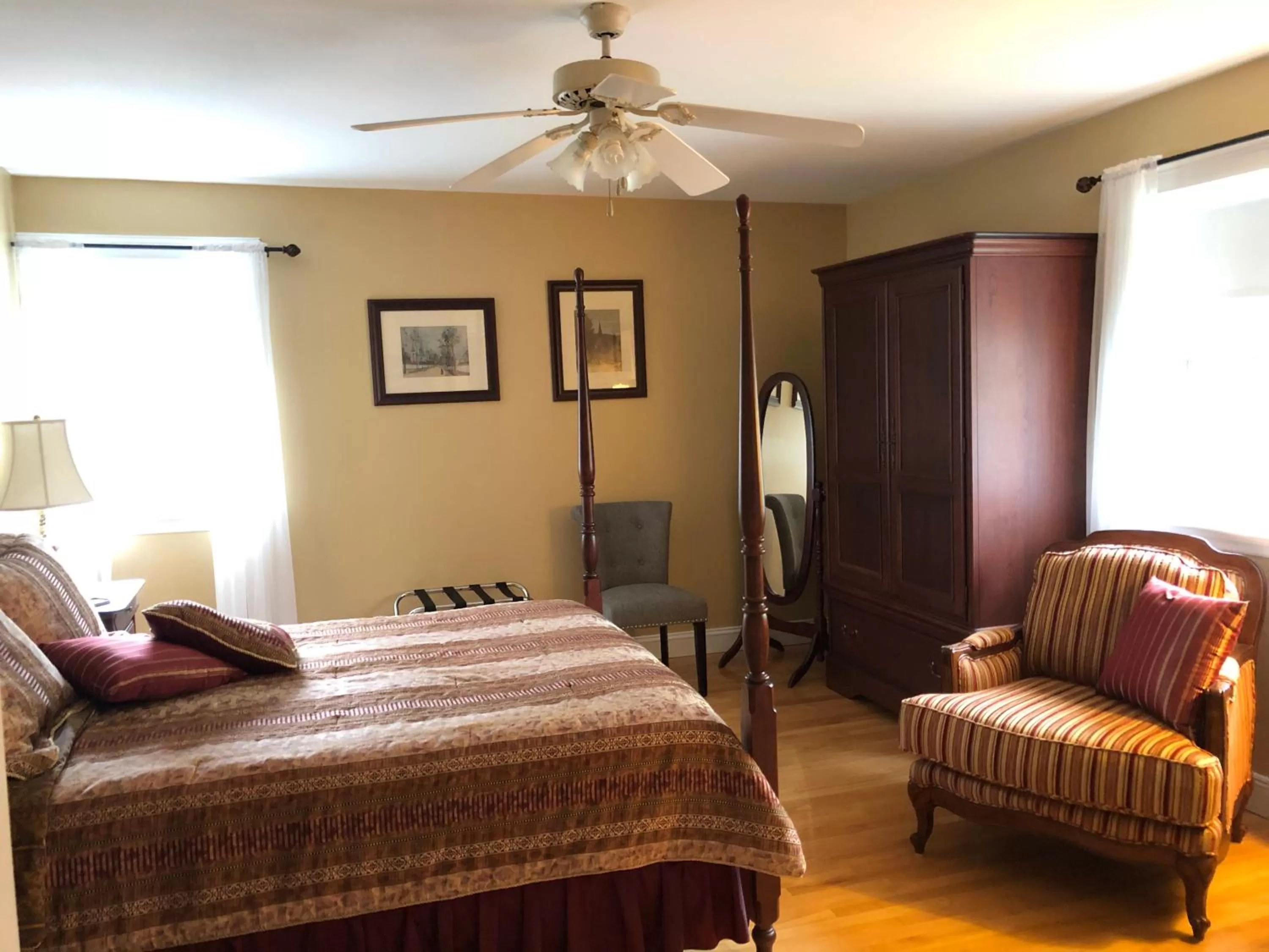 Property building, Bed in Forest & Lake PEI Bed & Breakfast