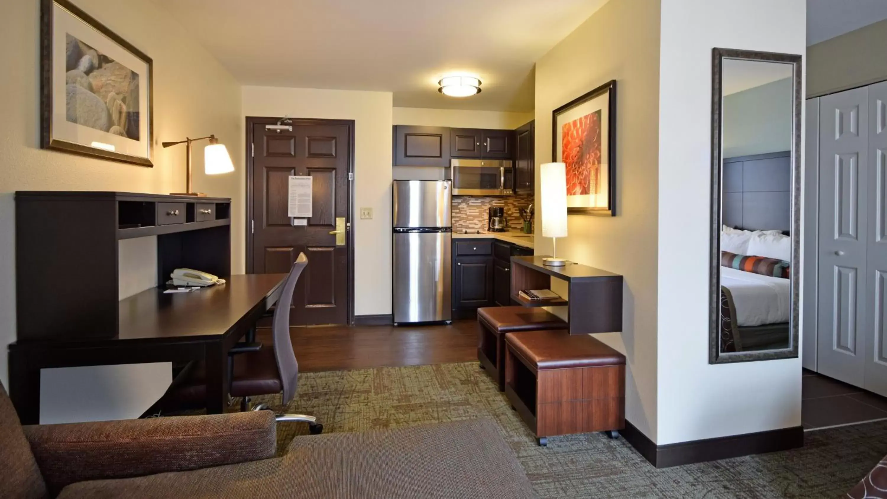 Photo of the whole room, Kitchen/Kitchenette in Staybridge Suites - Cincinnati North, an IHG Hotel