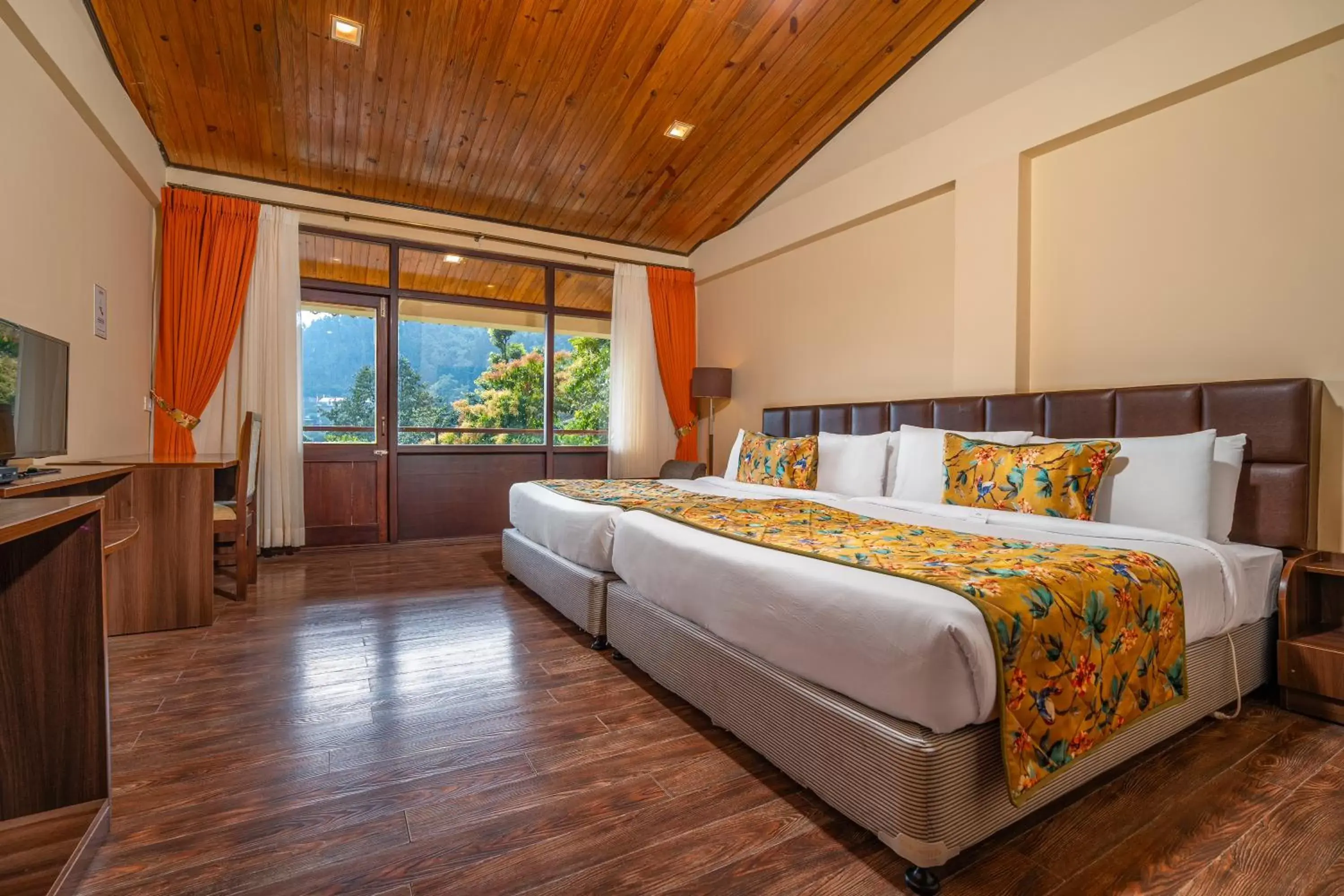 Bed in Summit Norling Resort & Spa