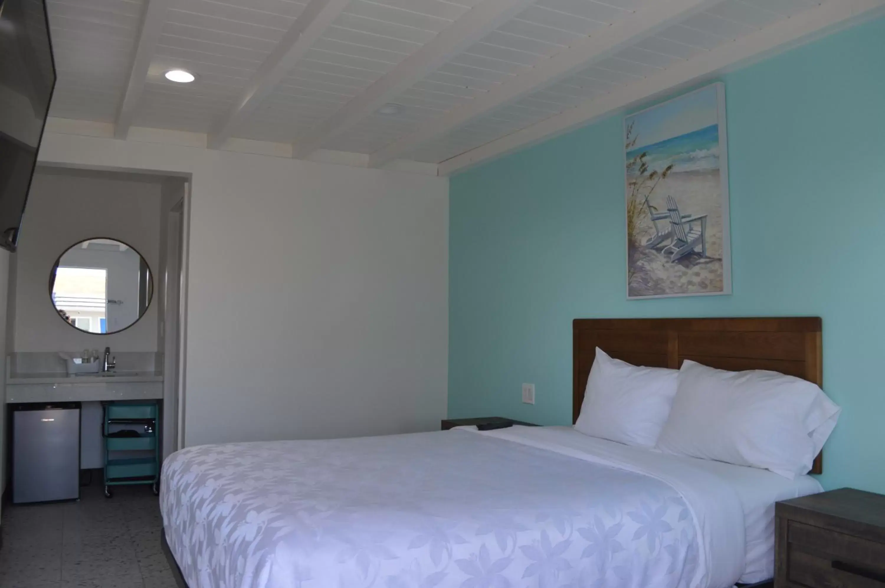 Bed in Calafia Inn San Clemente Newly renovated