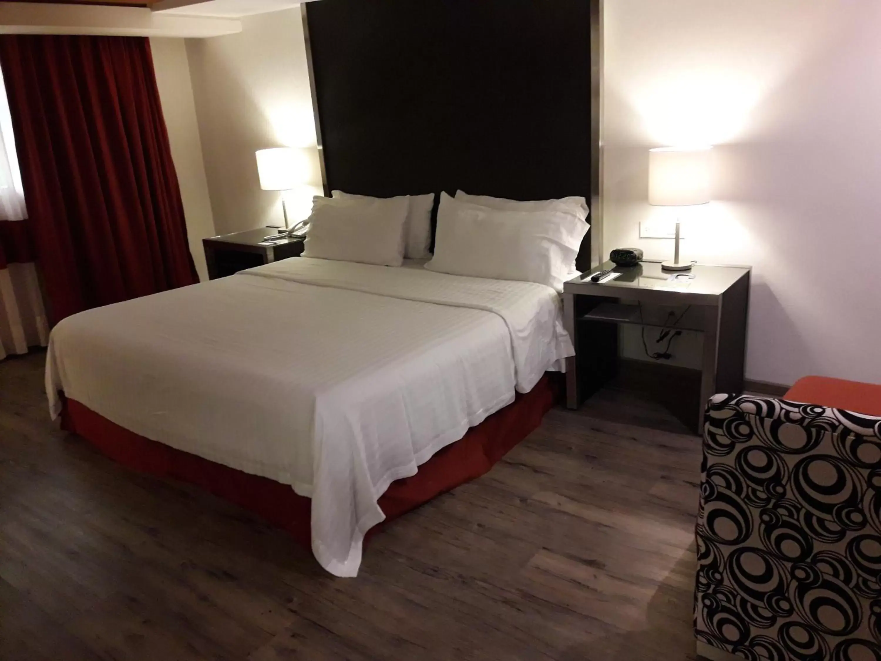 Photo of the whole room, Bed in Holiday Inn Buenavista, an IHG Hotel
