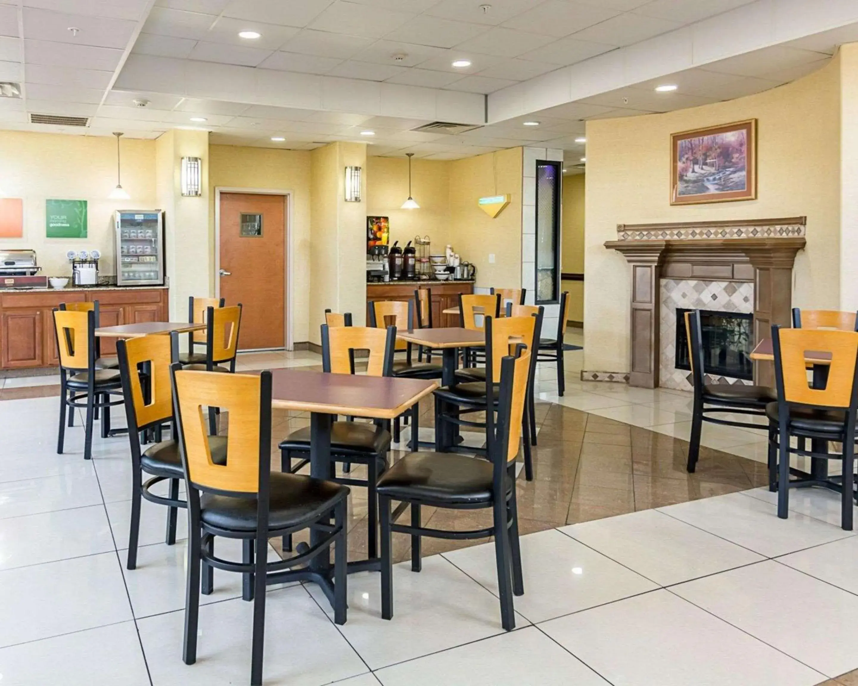 Restaurant/Places to Eat in Comfort Inn & Suites Chesapeake - Portsmouth